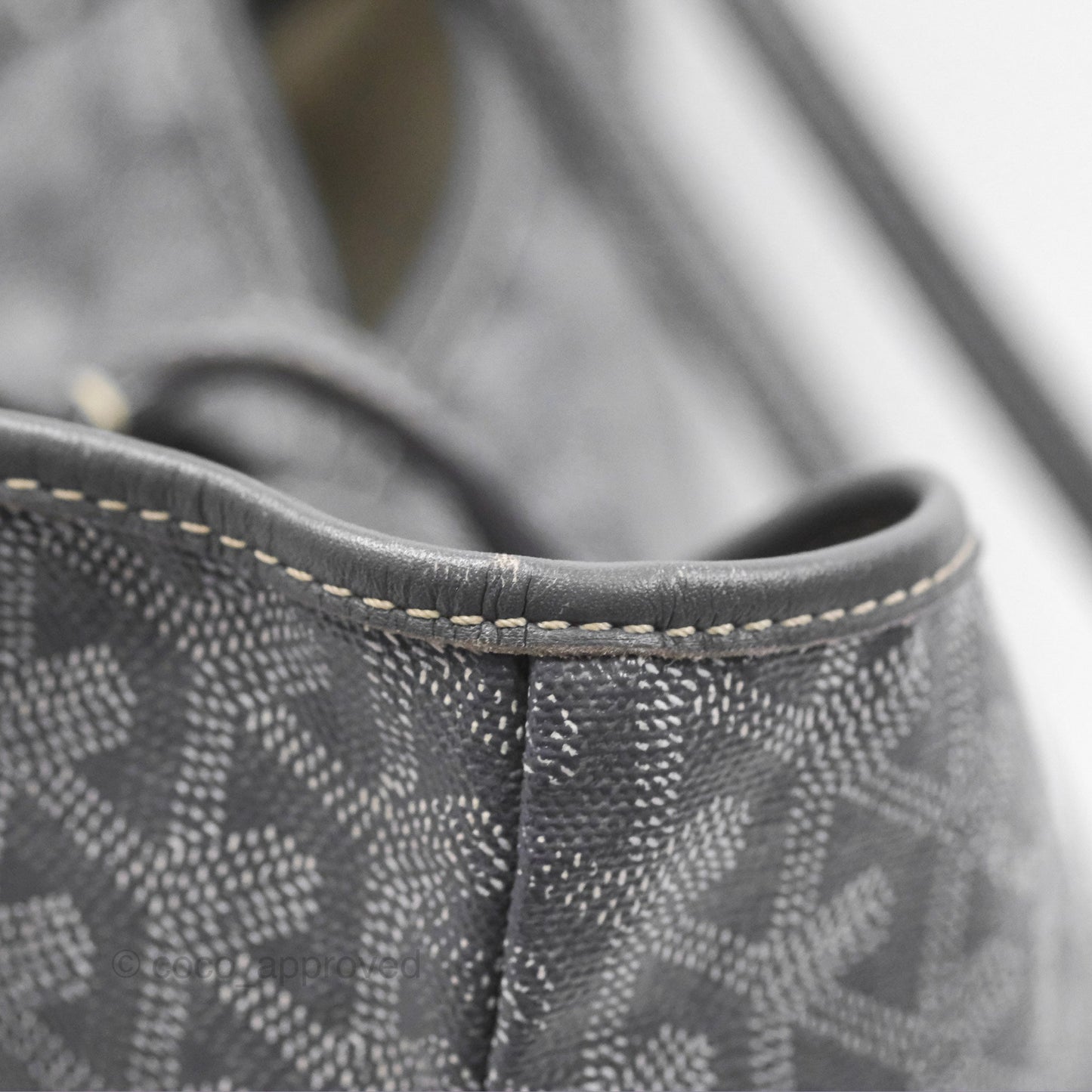 Goyard St Louis Tote PM ⁣⁣⁣⁣⁣⁣⁣⁣⁣⁣⁣⁣⁣⁣⁣⁣⁣⁣⁣⁣Grey Goyardine Canvas