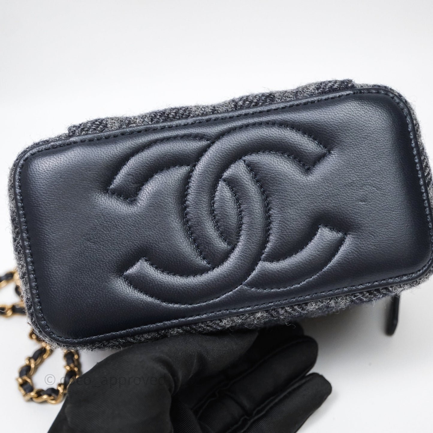 Chanel Vanity With Chain Navy Tweed Plaid Gold Hardware
