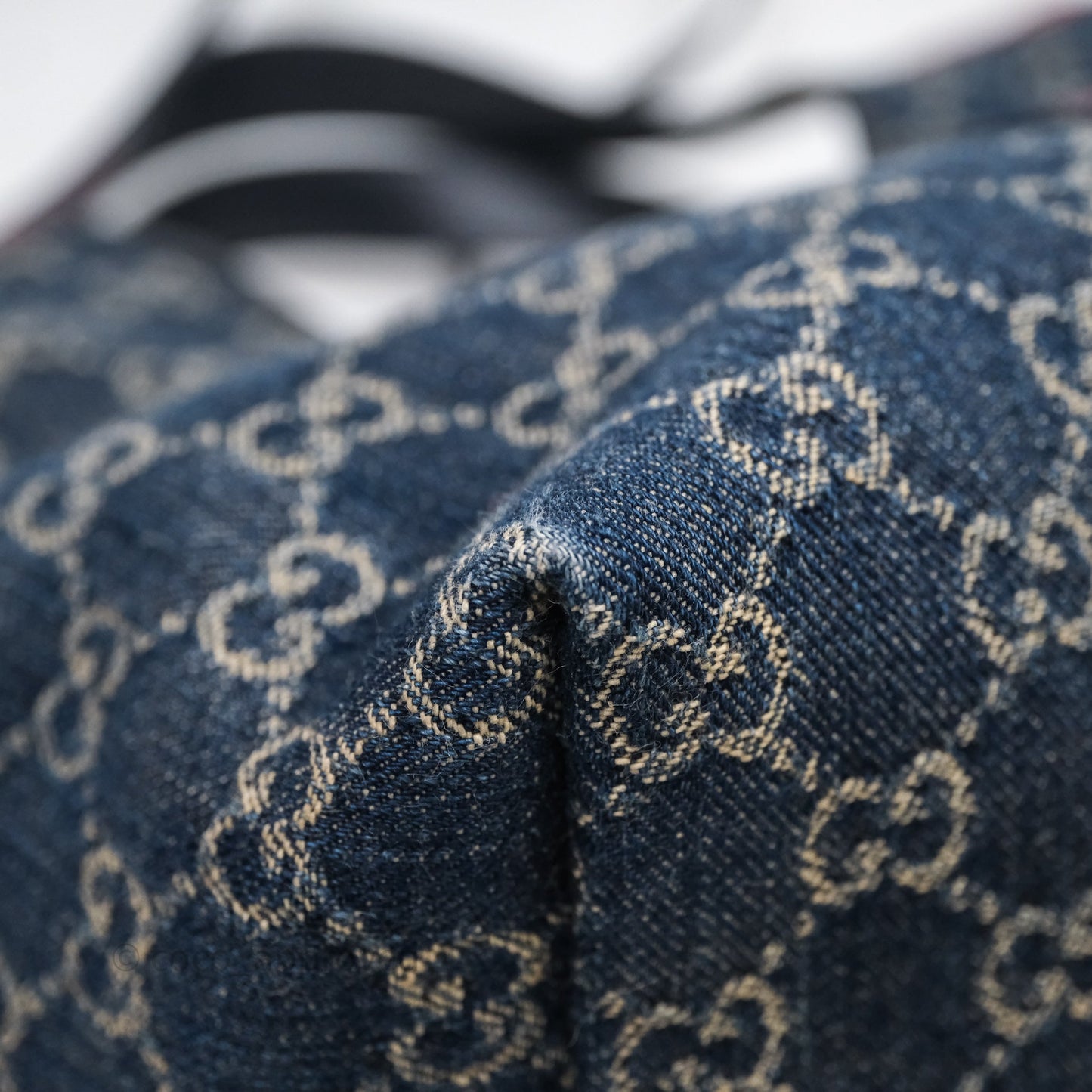 Gucci Giglio Small Tote Bag Blue and White GG Denim