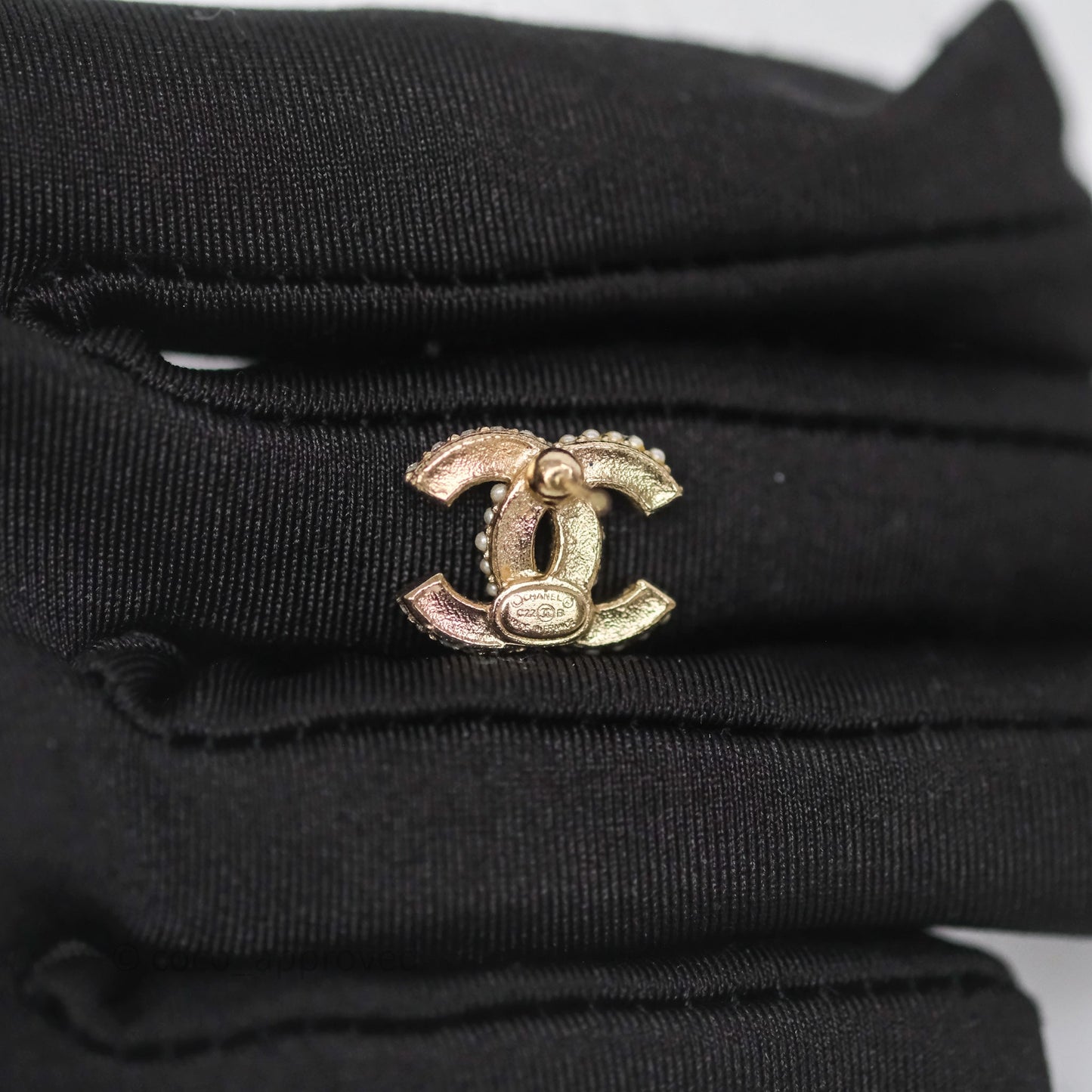 Chanel Crystal Pearl CC Earrings Gold Tone 22B