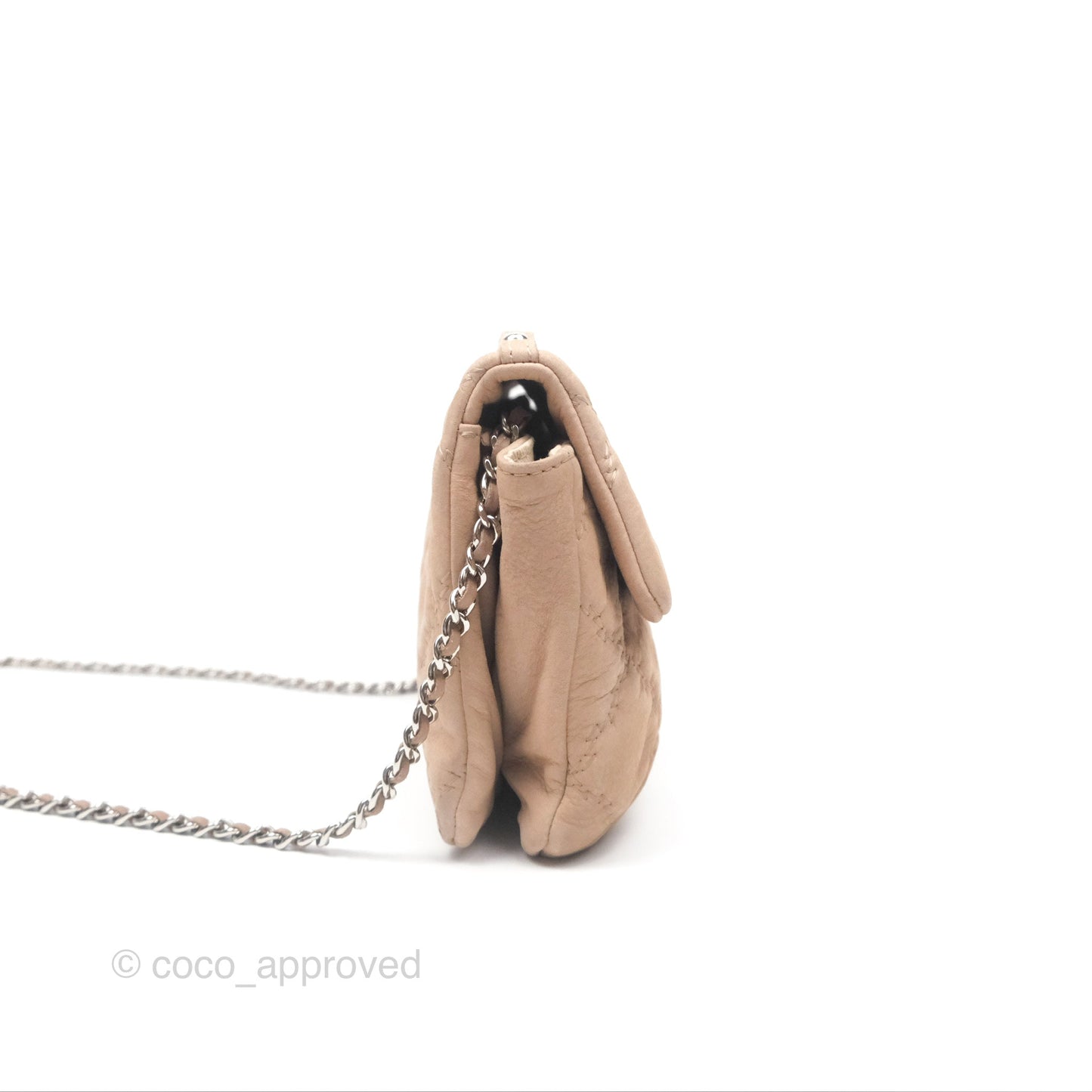 Chanel Double Stitch Hamptons Clutch With Chain Beige Washed Calfskin