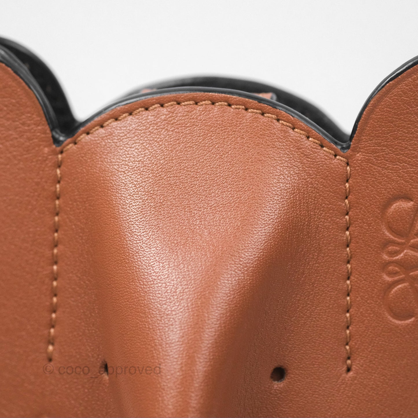 Loewe Elephant Pocket in Classic Calfskin Tan