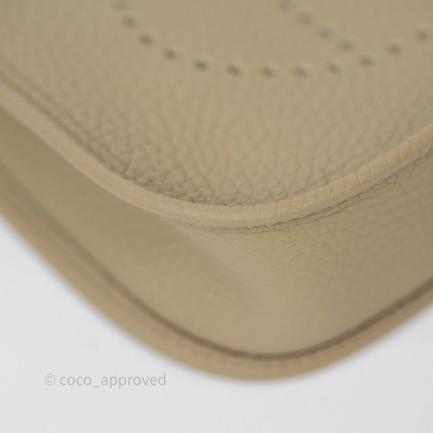 Hermès Mini Evelyne 16 Beige Marfa 8Q Clemence Gold Hardware