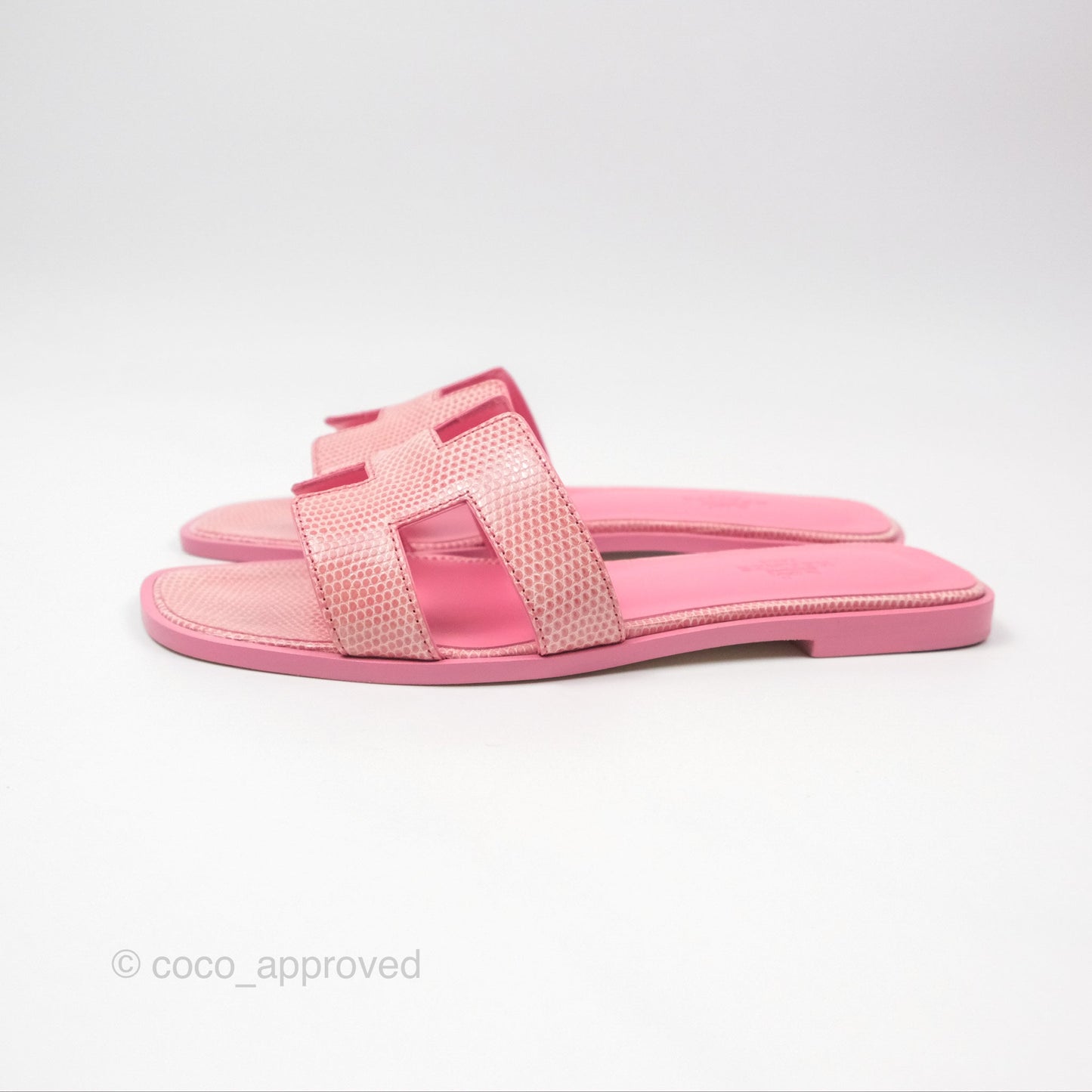 Hermès Oran Sandals in Lizard Pink Size 37.5