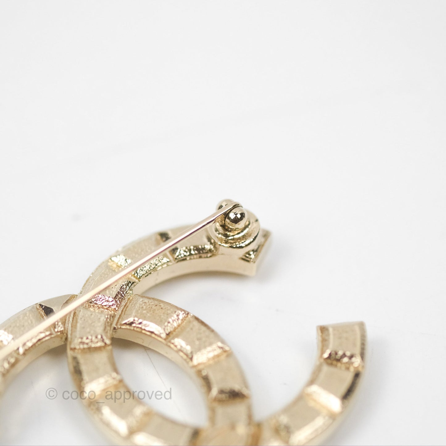 Chanel CC Brooch Gold Tone 17V
