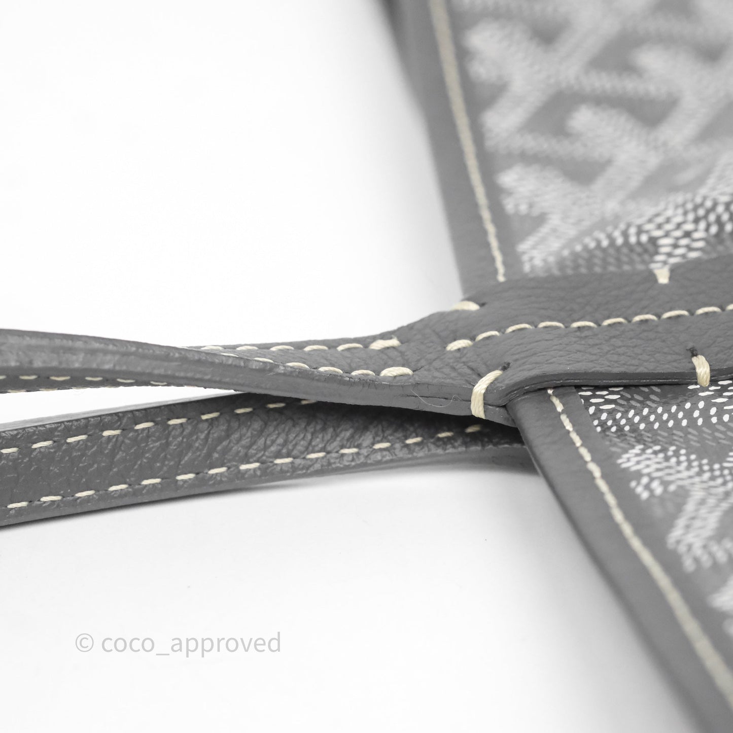 Goyard St Louis Tote PM ⁣⁣⁣⁣⁣⁣⁣⁣⁣⁣⁣⁣⁣⁣⁣⁣⁣⁣⁣⁣Grey