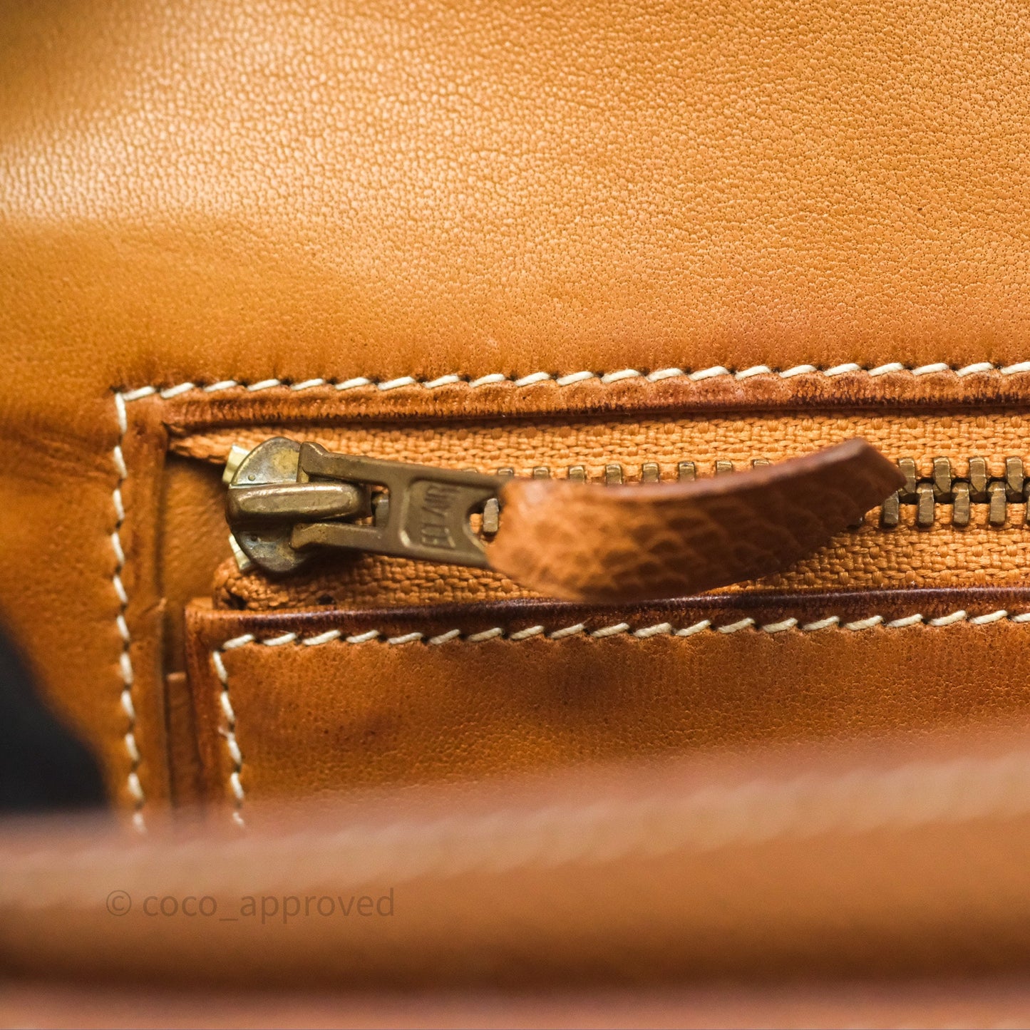 Hermès Vintage Lydie Gold Bag Gold Hardware