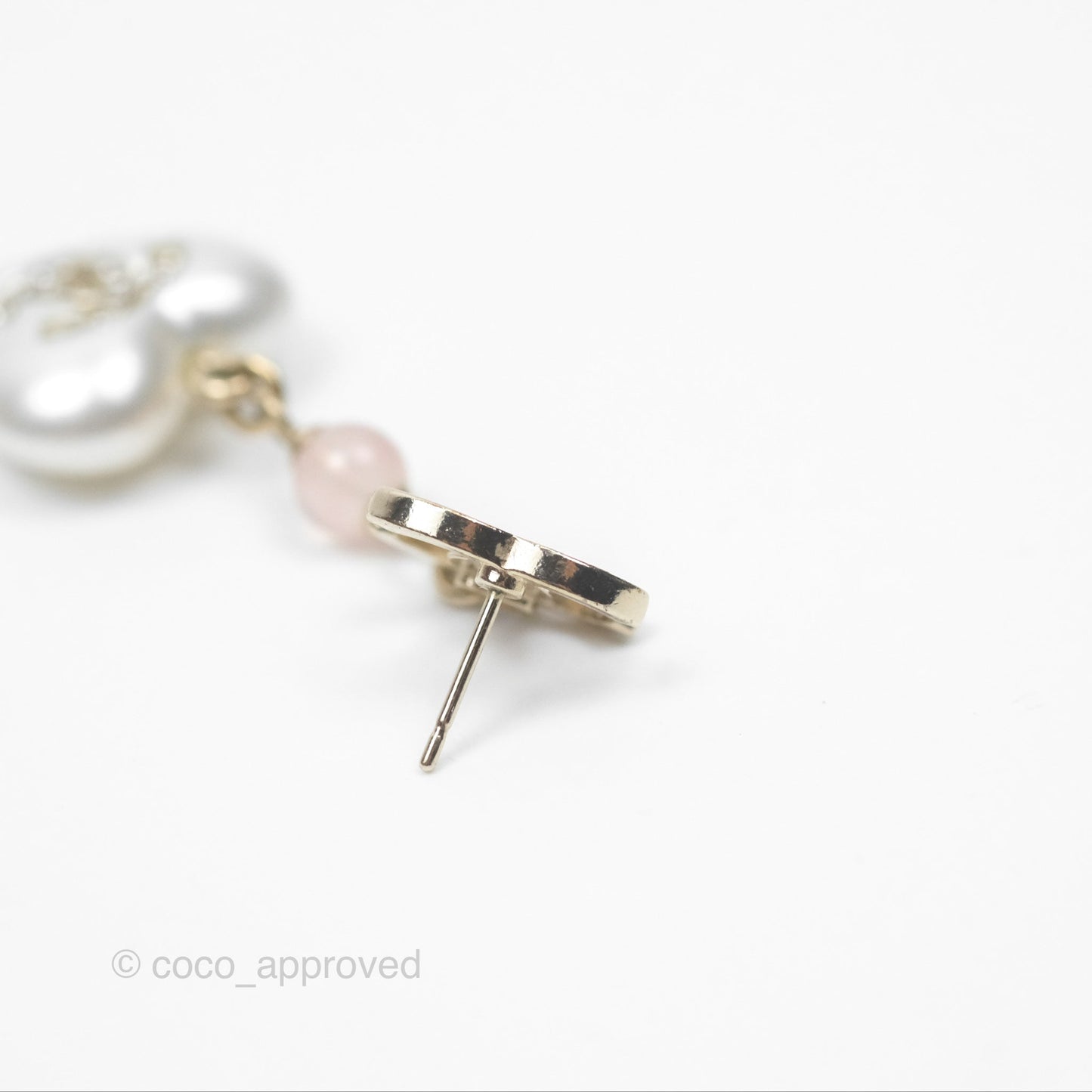 Chanel CC Pink Bead Heart Pearl Crystal CC Drop Earrings Gold Tone 21B
