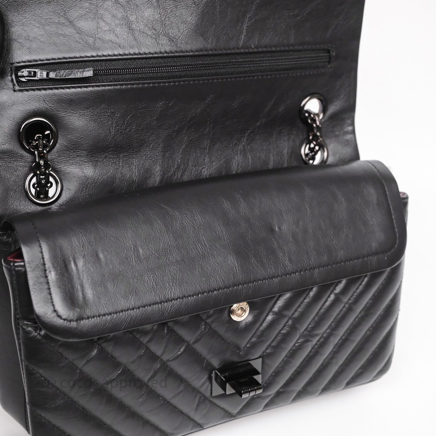 Chanel Reissue 225 Chevron Aged Calfskin So Black