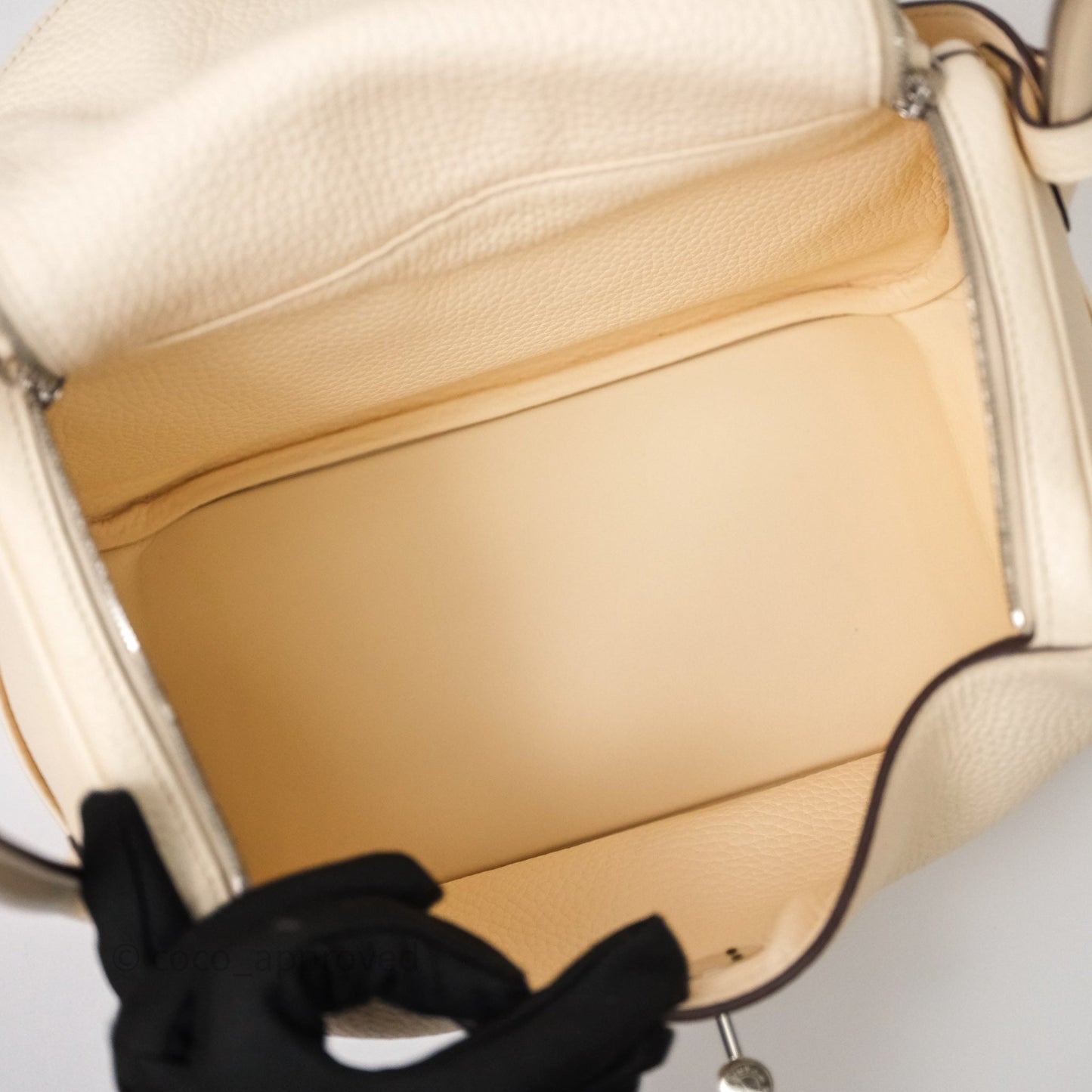 Hermès Lindy 26 Nata I2 Taurillon Clemence Palladium Hardware