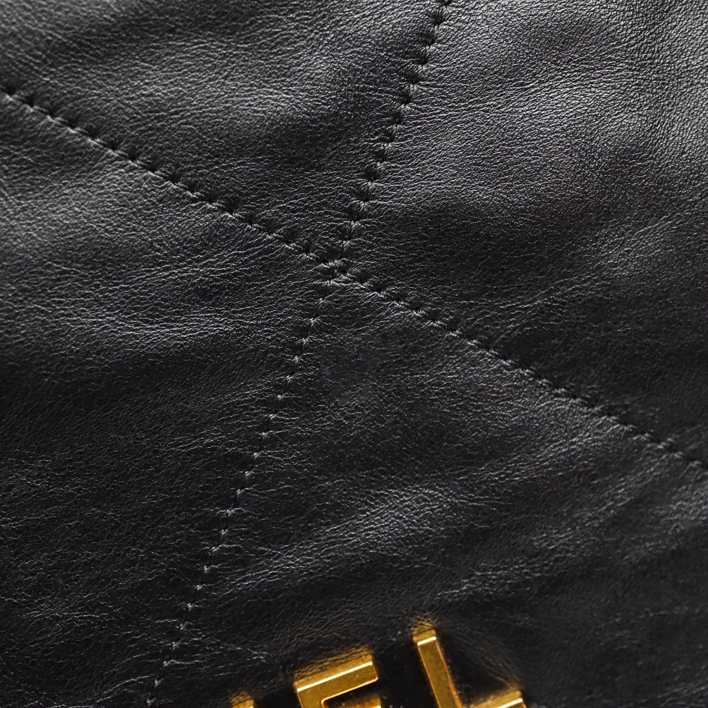 Chanel 22 Bag Medium Black Crumpled Calfskin Aged Gold Hardware