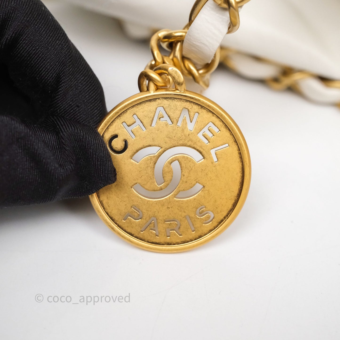 Chanel 22 Small White Shiny Crumpled Calfskin Aged Gold Hardware