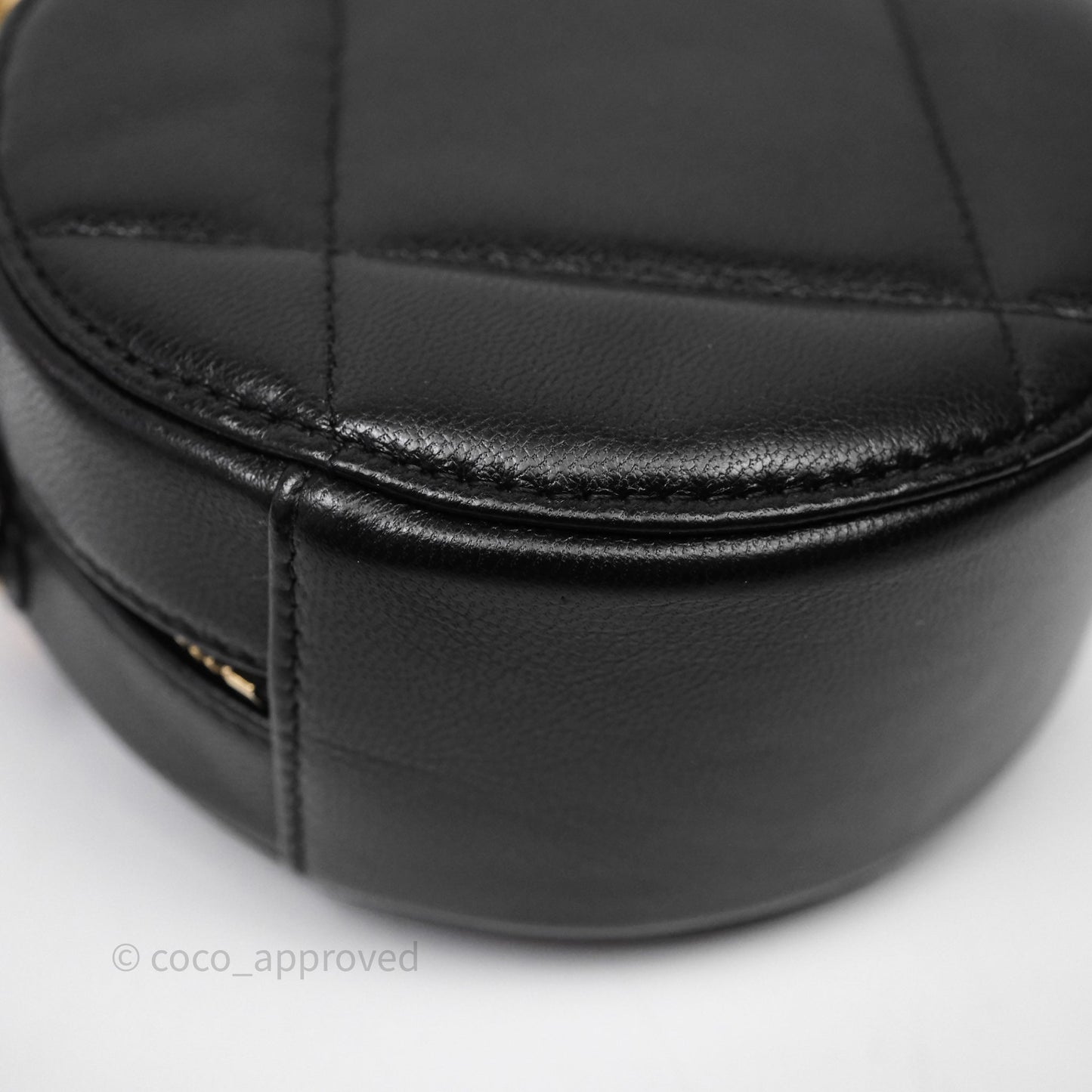 Chanel 19 Round Clutch With Chain Black Mixed Hardware