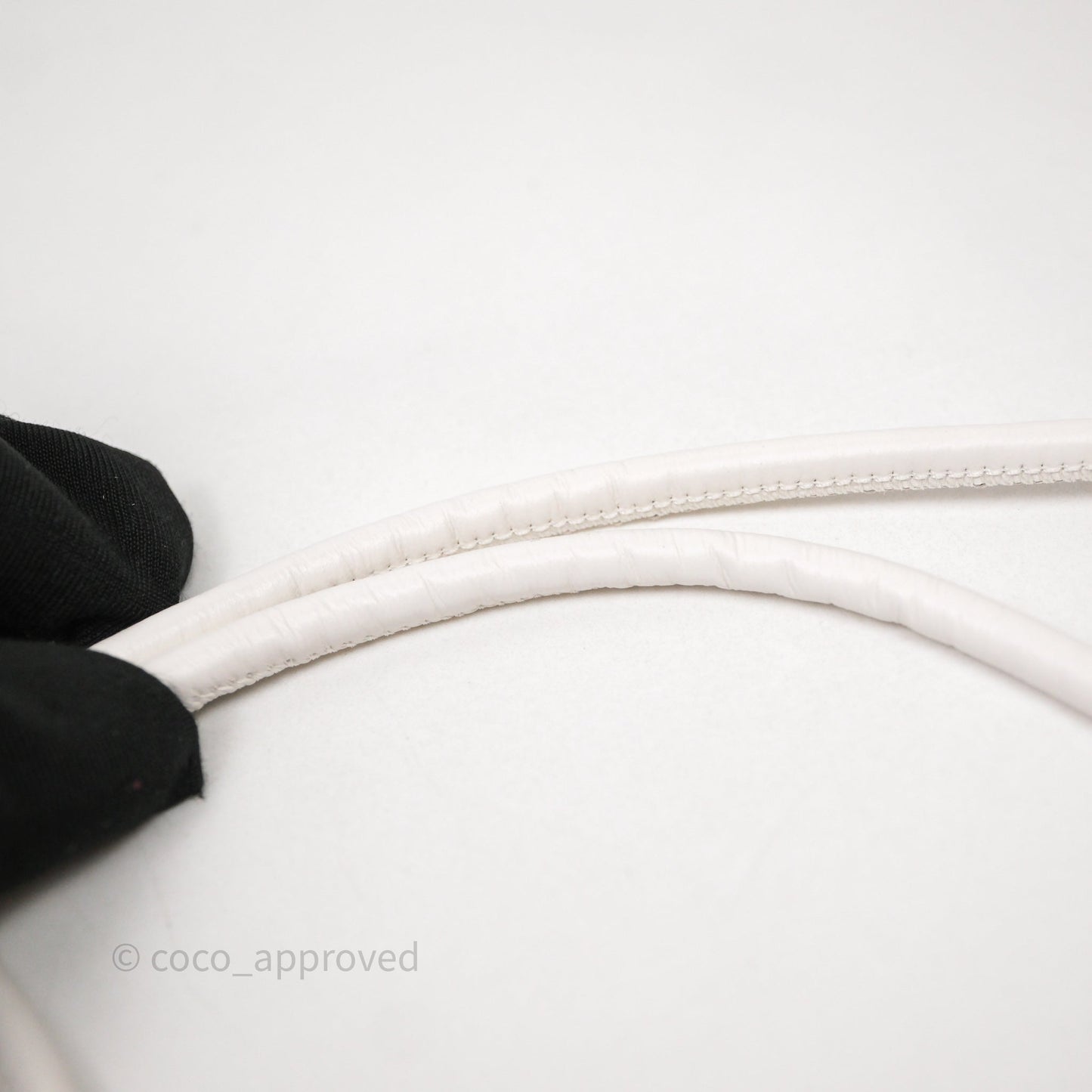 Chanel 22 Mini Bag White Calfskin Aged Gold Hardware