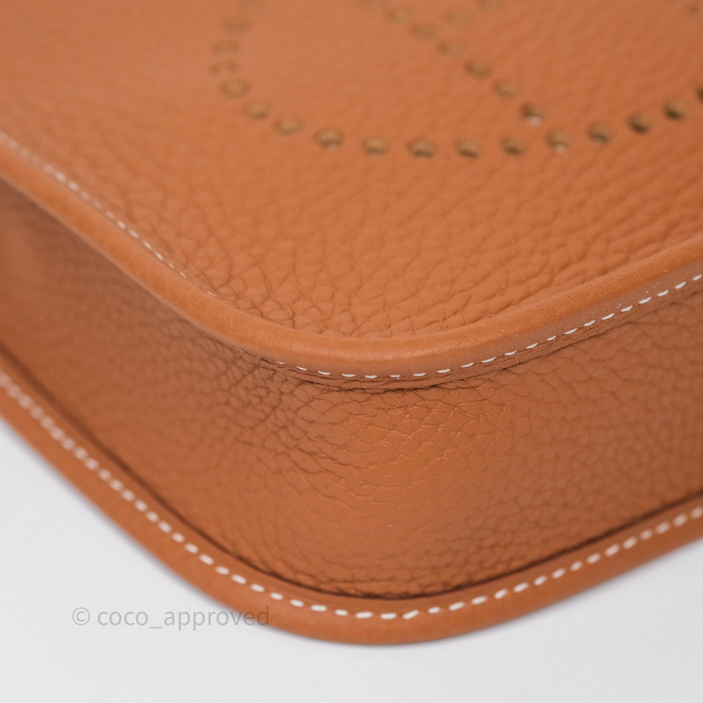 Hermès Mini Evelyne 16 Amazone Gold 37 Clemence Gold Hardware