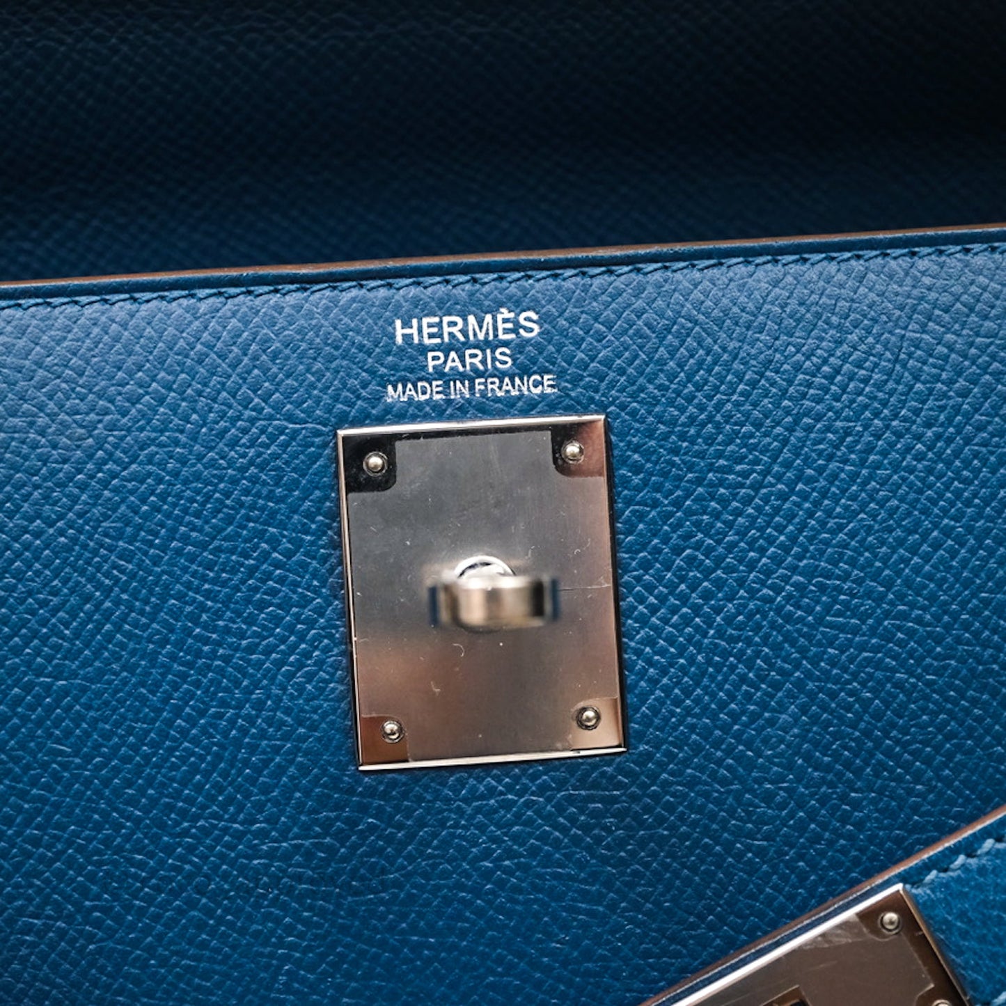 Hermès Kelly 32 Sellier Bleu Thalassa 7A/ White Epsom Palladium Hardware