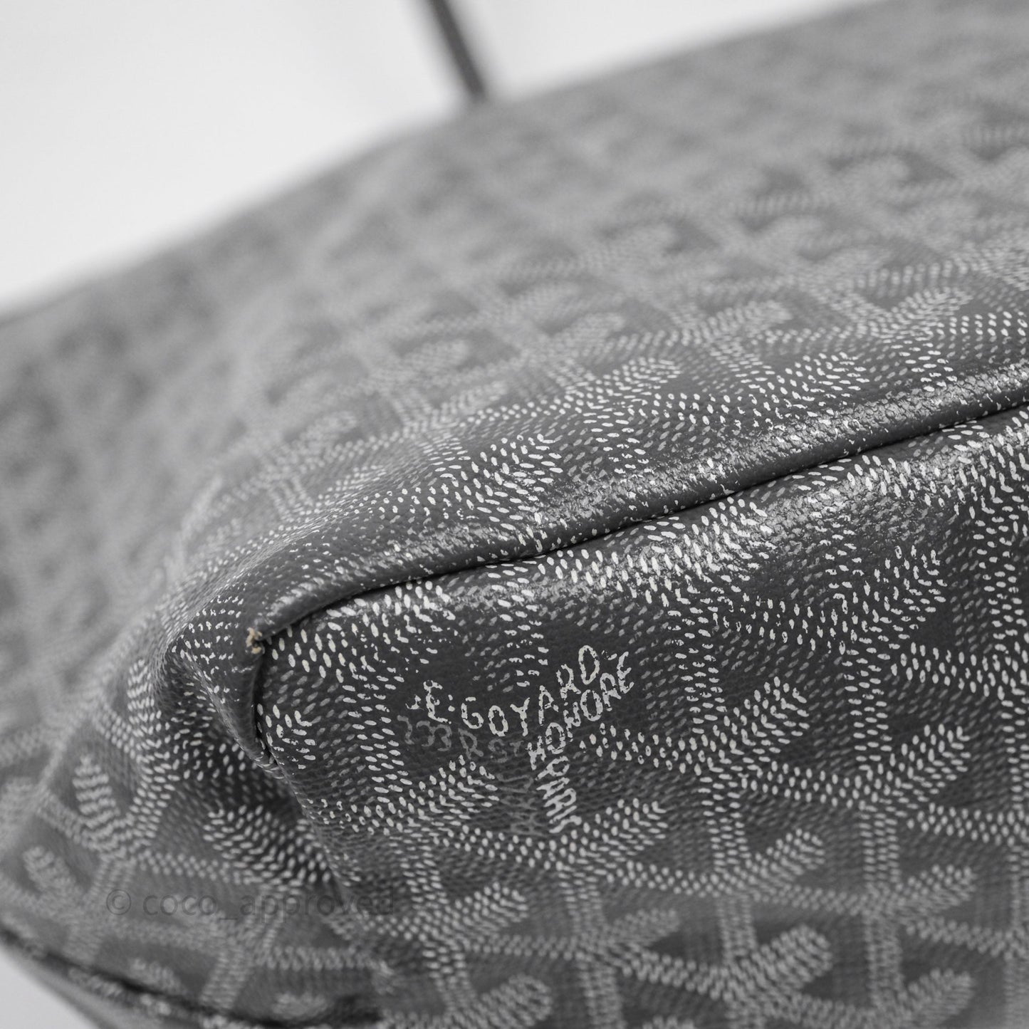 Goyard St Louis Tote PM ⁣⁣⁣⁣⁣⁣⁣⁣⁣⁣⁣⁣⁣⁣⁣⁣⁣⁣⁣⁣Grey
