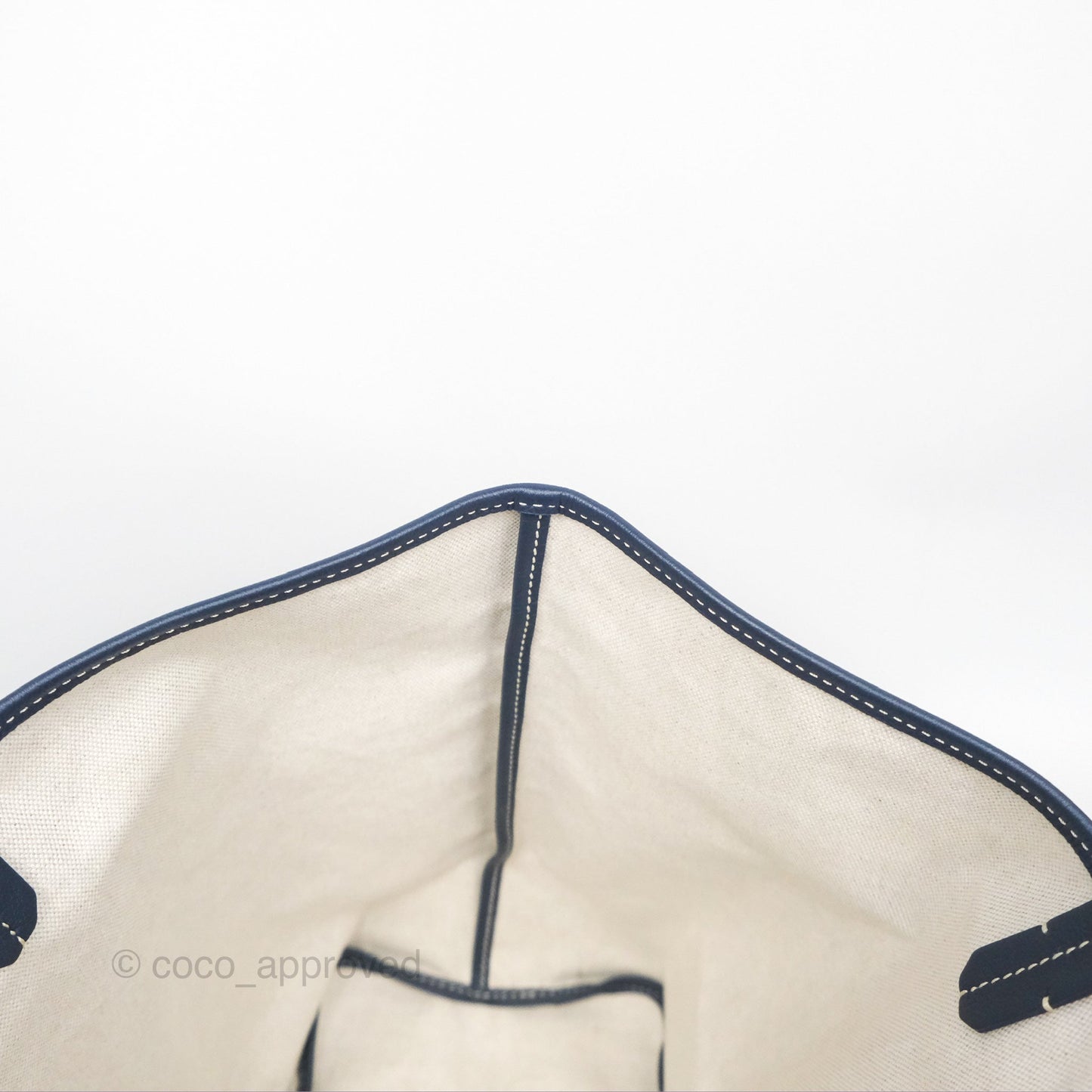 Goyard St Louis Tote PM ⁣⁣⁣⁣⁣⁣⁣⁣⁣⁣⁣⁣⁣⁣⁣⁣⁣⁣⁣⁣Navy