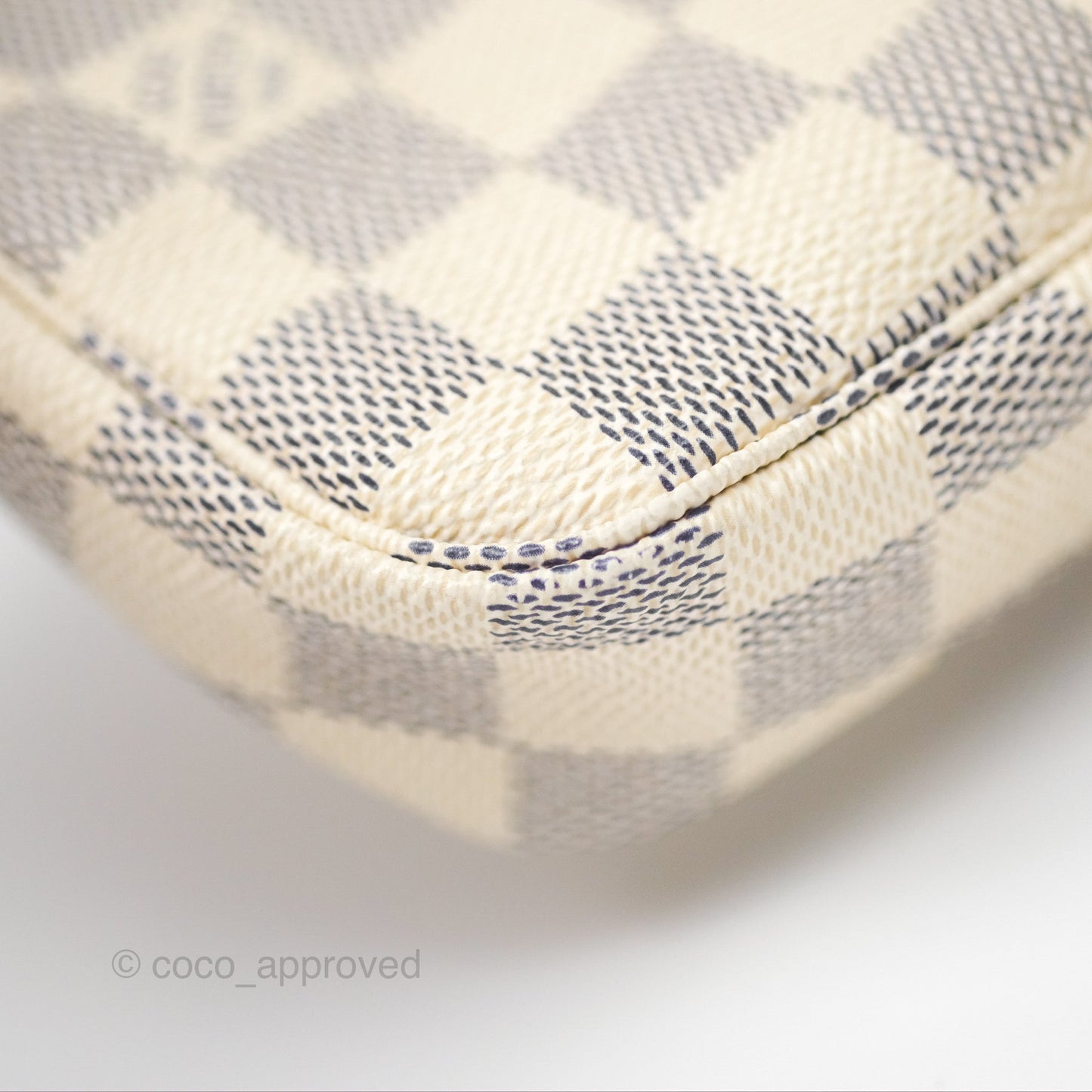 Louis Vuitton Damier Azur Pochette