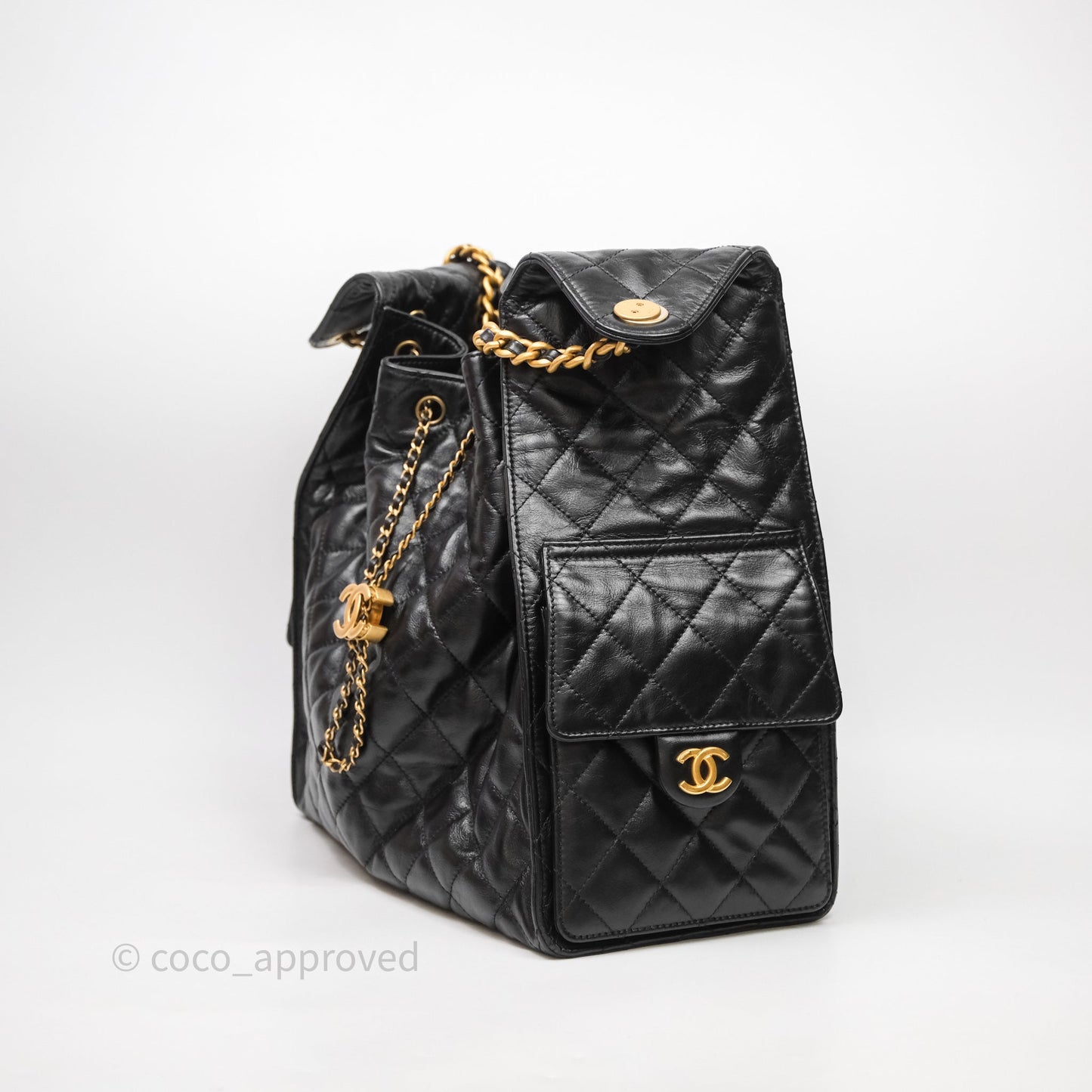 Chanel 25 Medium Black Crumpled Calfskin Aged Gold Hardware