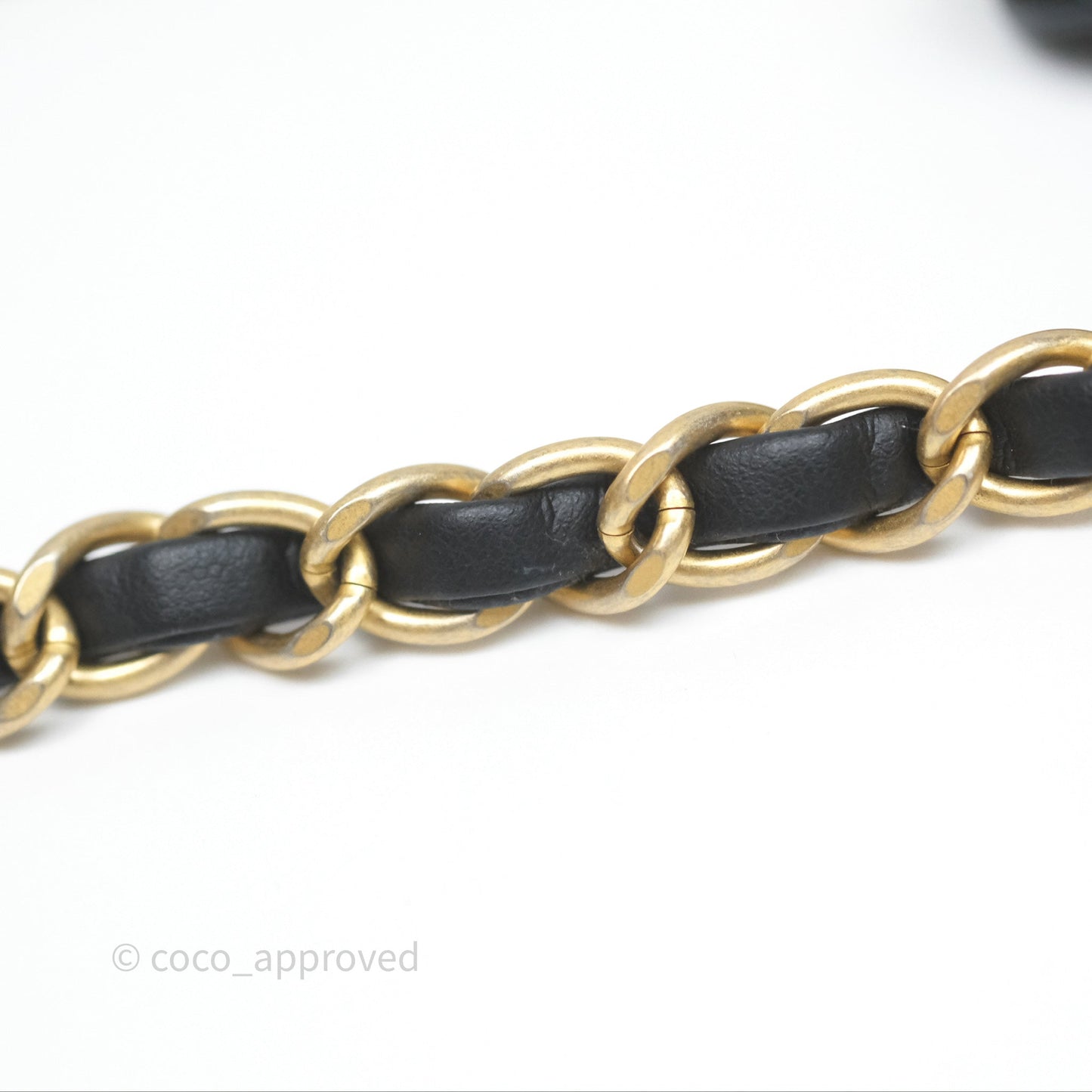 Chanel Quilted Medium CC Filigree Vanity Case Dark Navy Caviar Gold Hardware