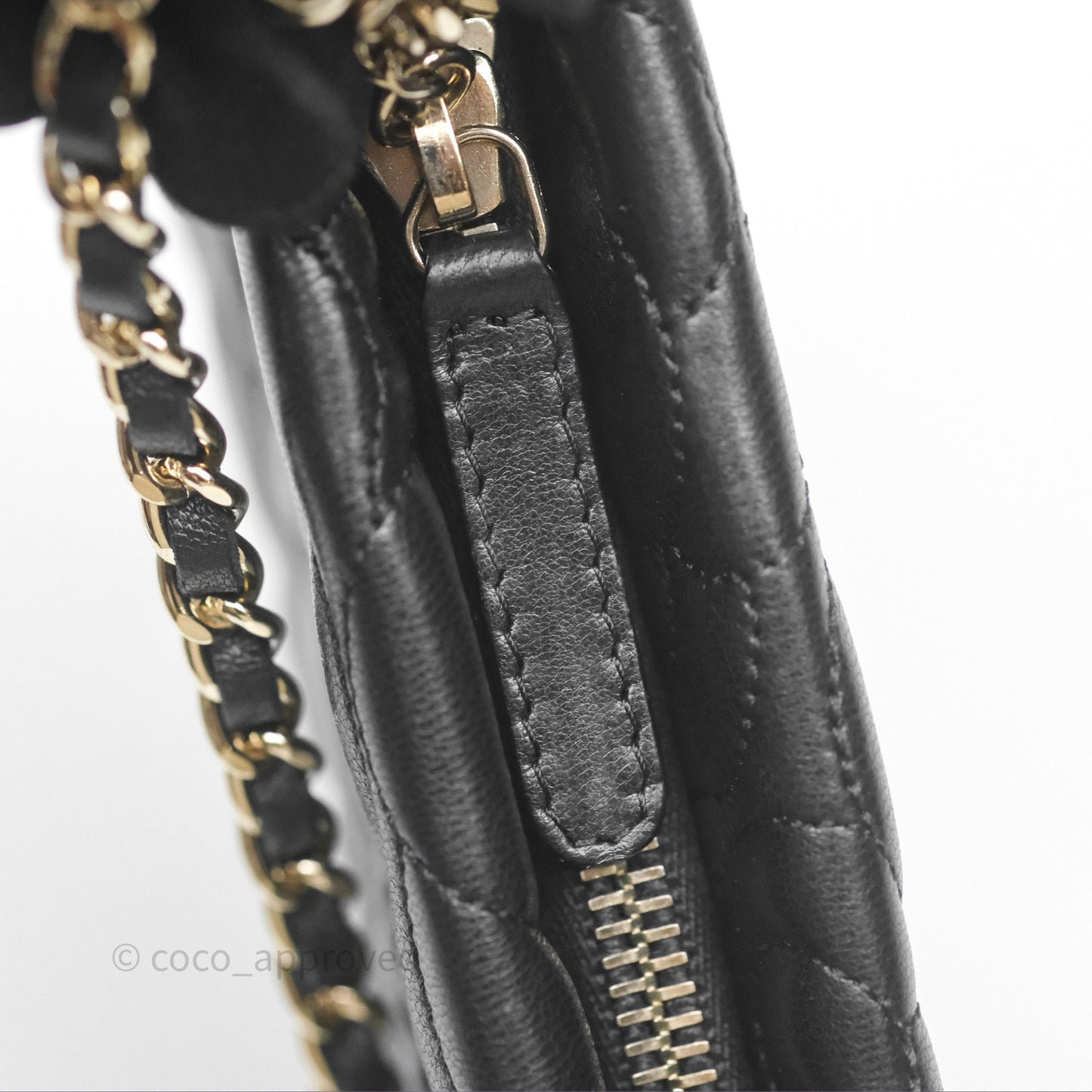 Chanel Camellia Pochette Clutch Black Lambskin Gold Hardware