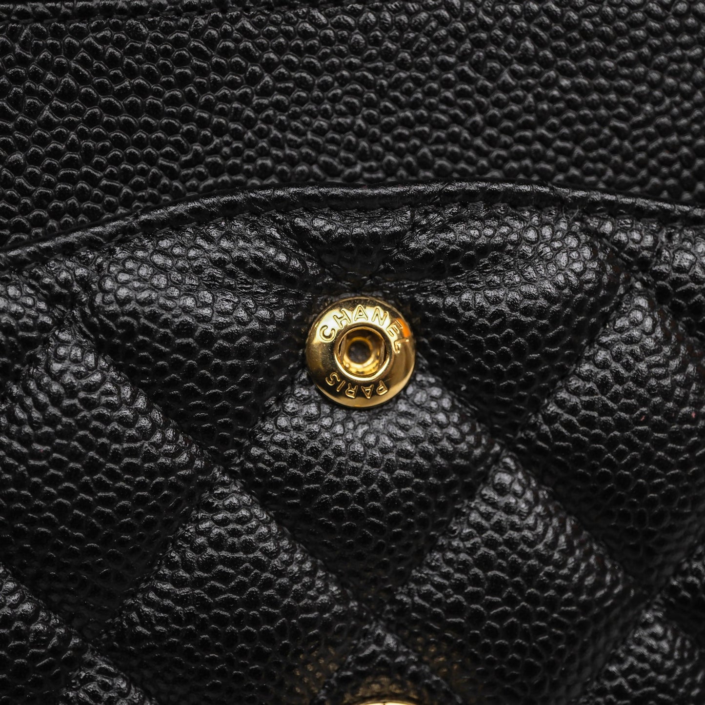 Chanel Classic M/L Medium Flap Quilted Black Caviar Gold Hardware