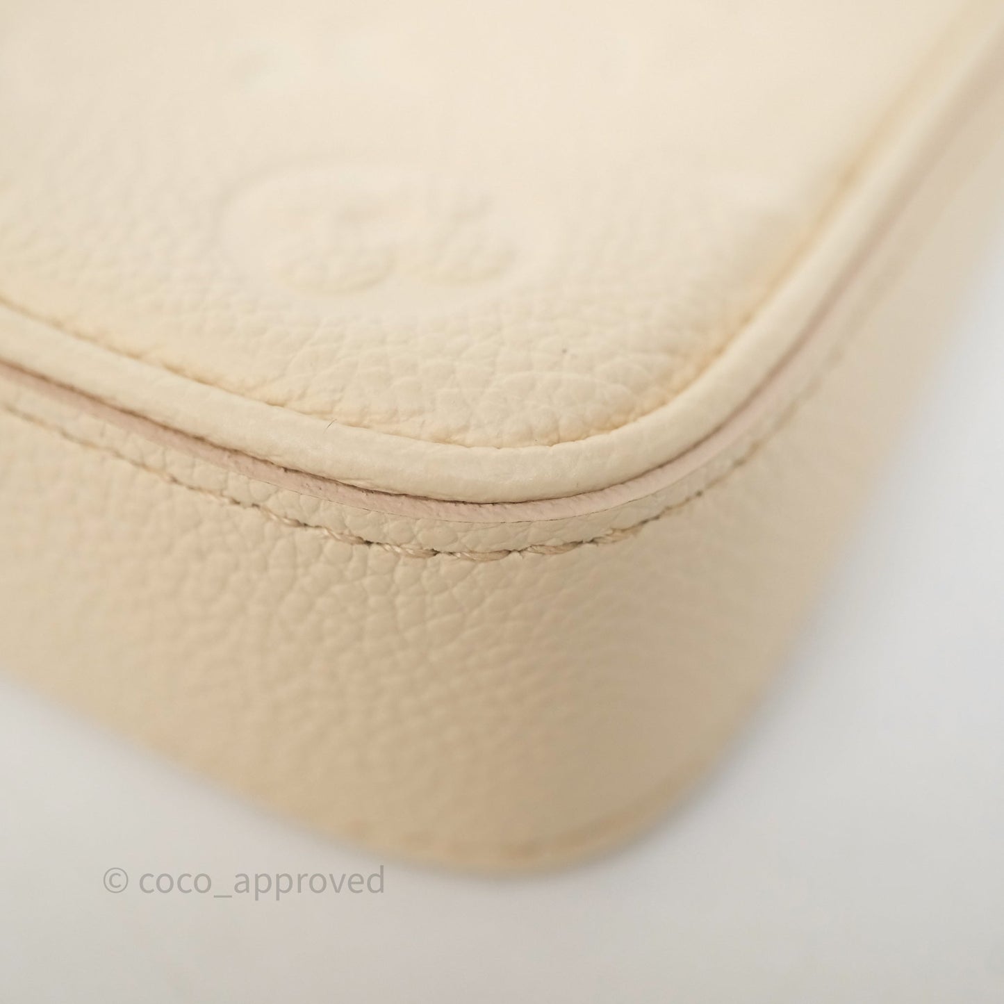 Louis Vuitton Easy Pouch On Strap Crème Monogram Empreinte Leather