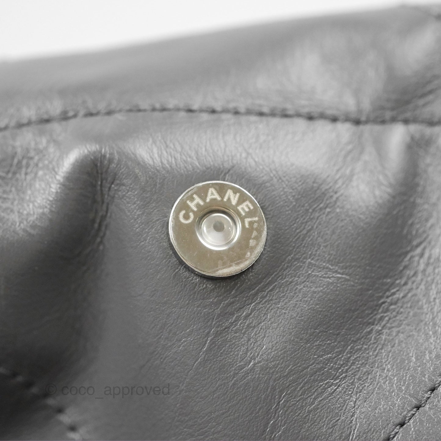 Chanel 22 Medium Grey Shiny Aged Calfskin Matte Silver Hardware