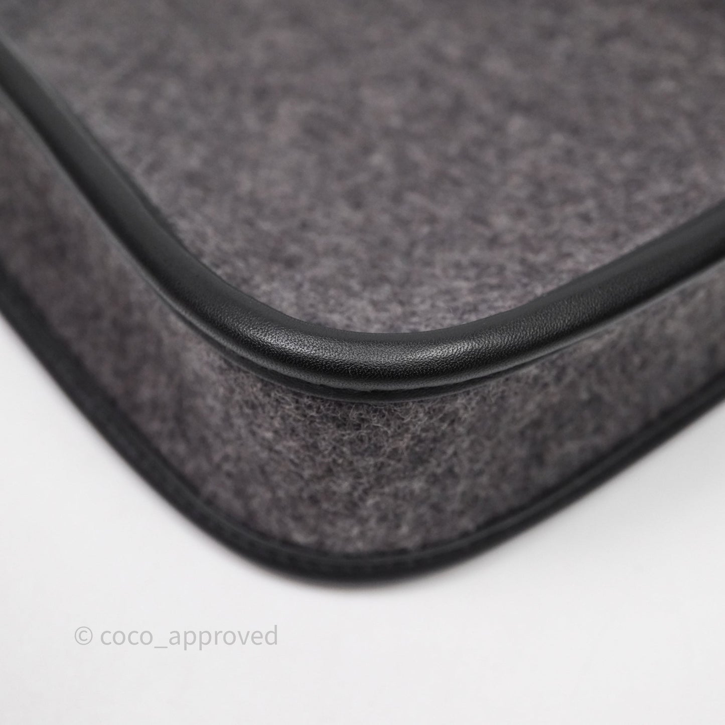 Hermès Mini Evelyne 16 Graphite 88 / Noir 89 Wool Swift Palladium Hardware