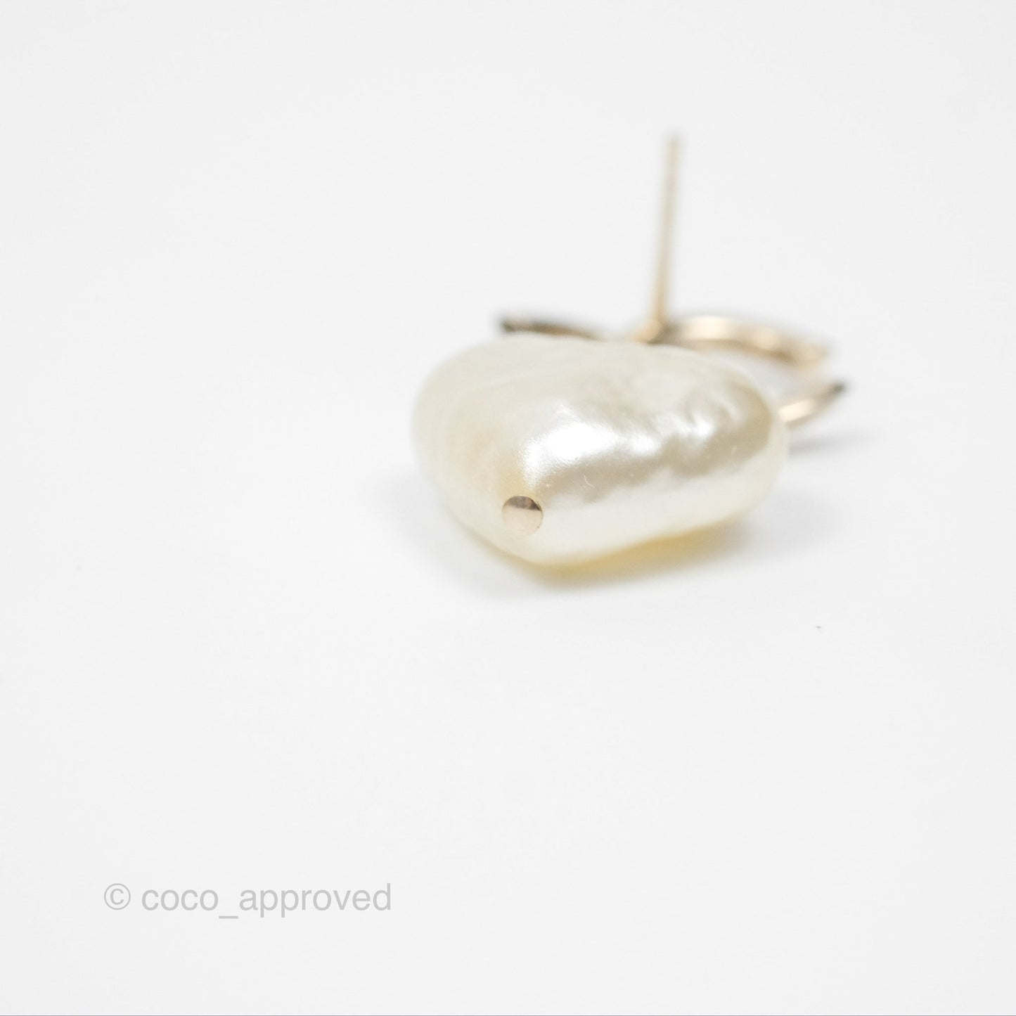 Chanel CC Pearl Heart Drop Earrings Gold Tone 22C