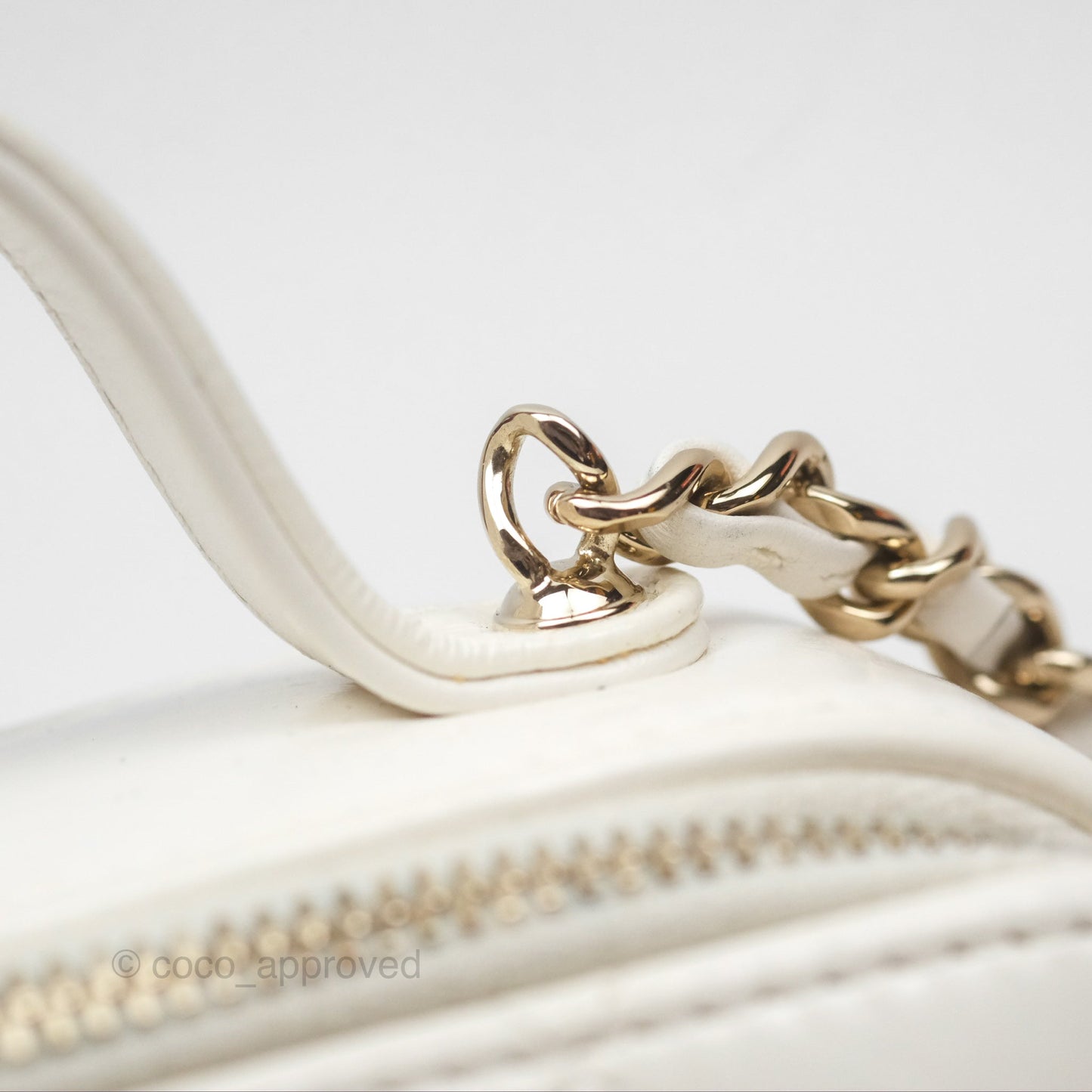 Chanel Top Handle Quilted Vanity Case White Shiny Lambskin Good Hardware