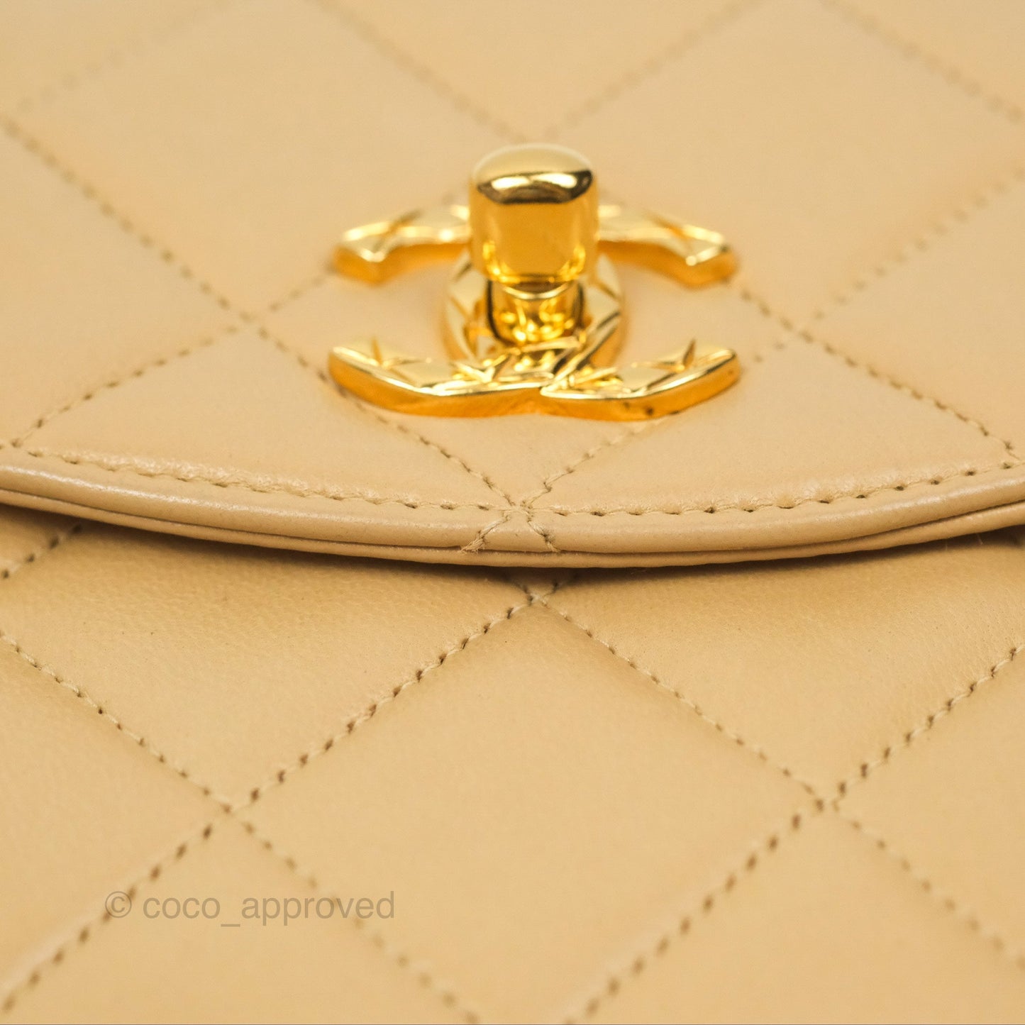 Chanel Vintage Flap Bag Beige Lambskin Gold Hardware