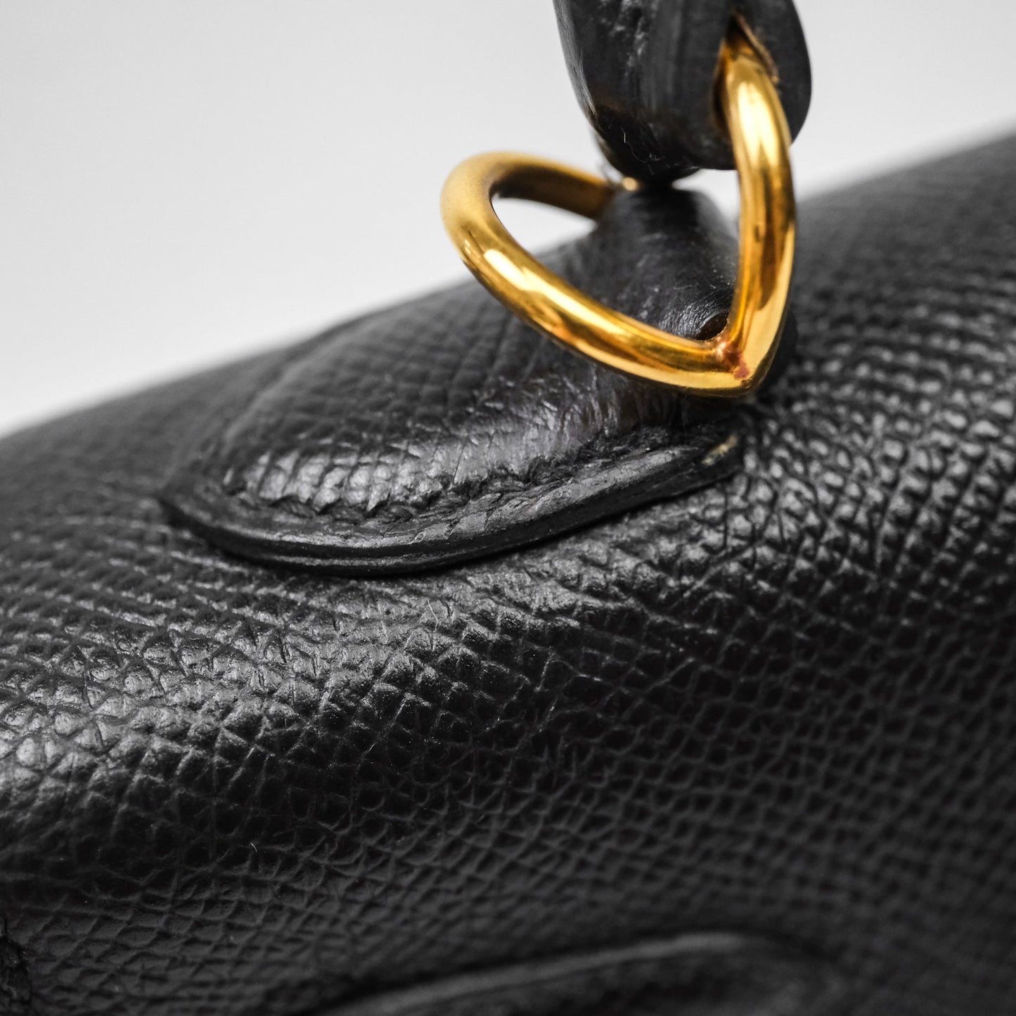 Hermès Kelly 25 Black Noir 89 Epsom Gold Hardware