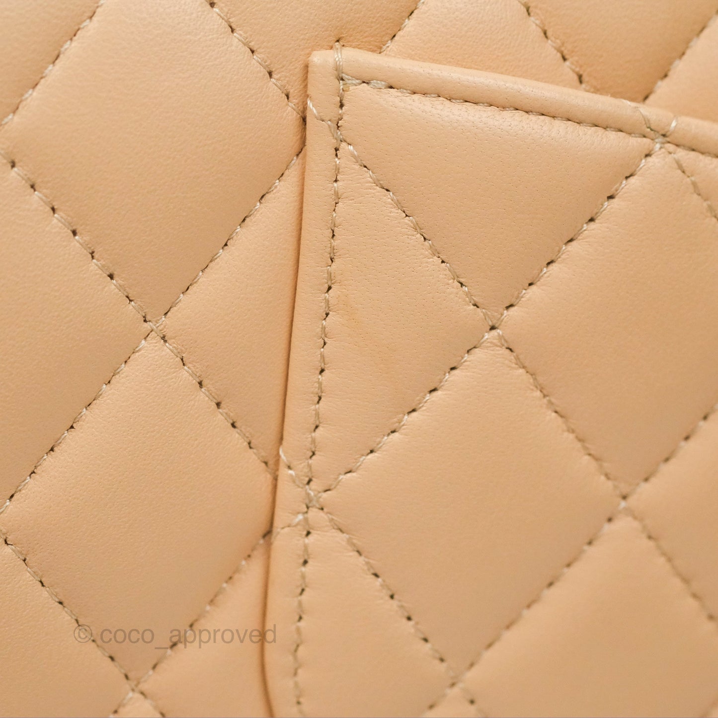 Chanel Classic M/L Medium Flap Quilted Beige Lambskin Gold Hardware