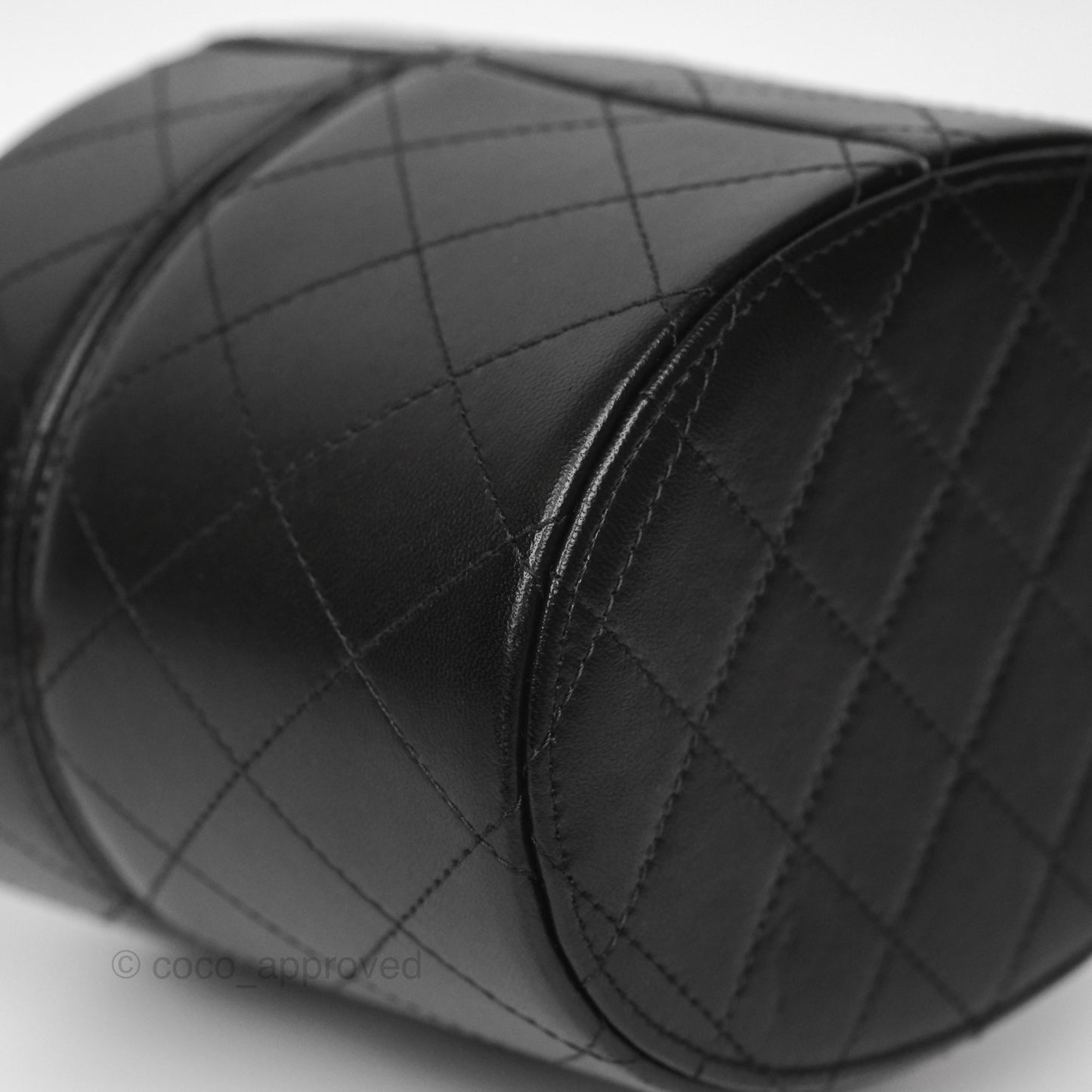 Chanel Quilted Round Vanity Clutch With Chain Black Lambskin Gold Hardware