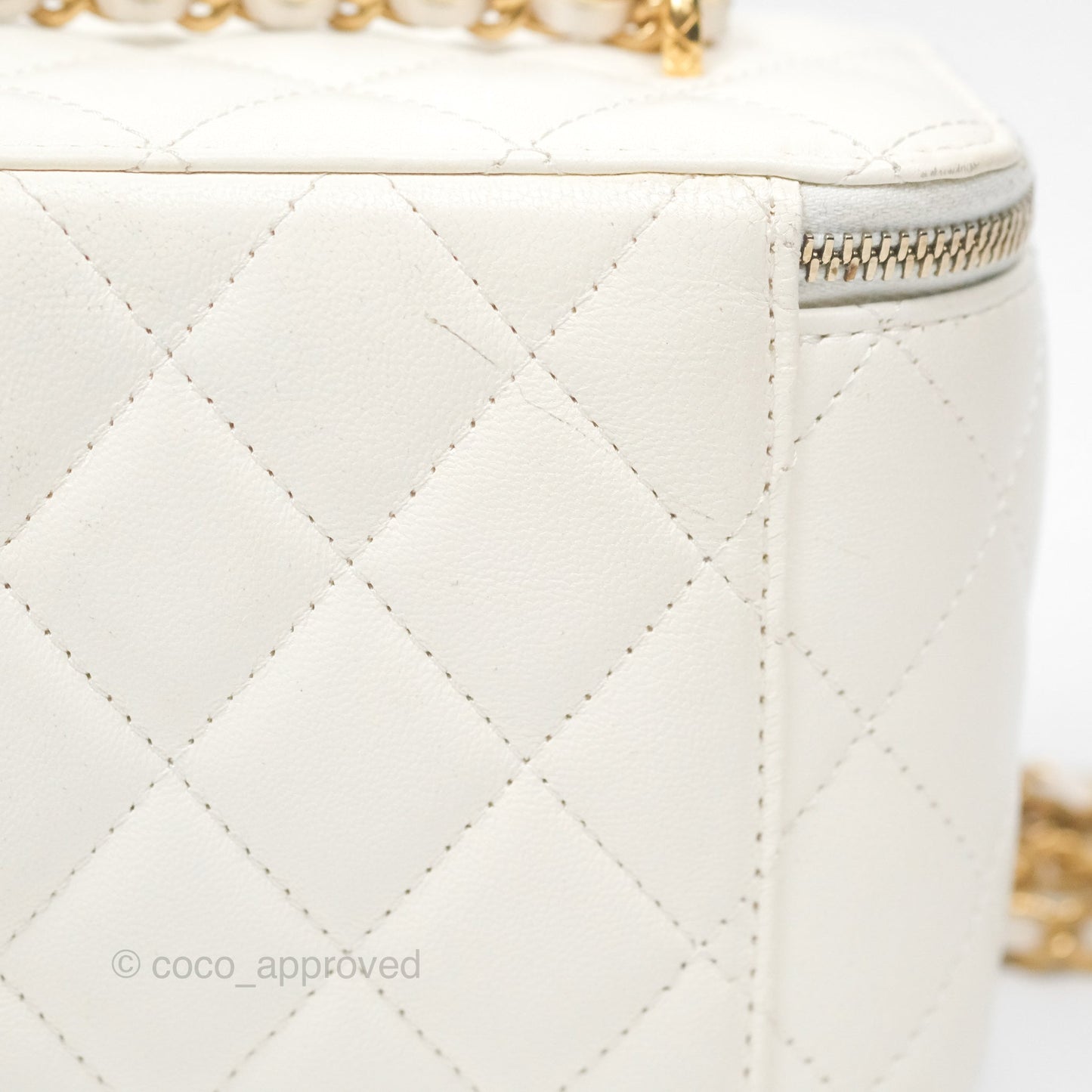Chanel Vanity with Double Chain White Shiny Lambskin 23C