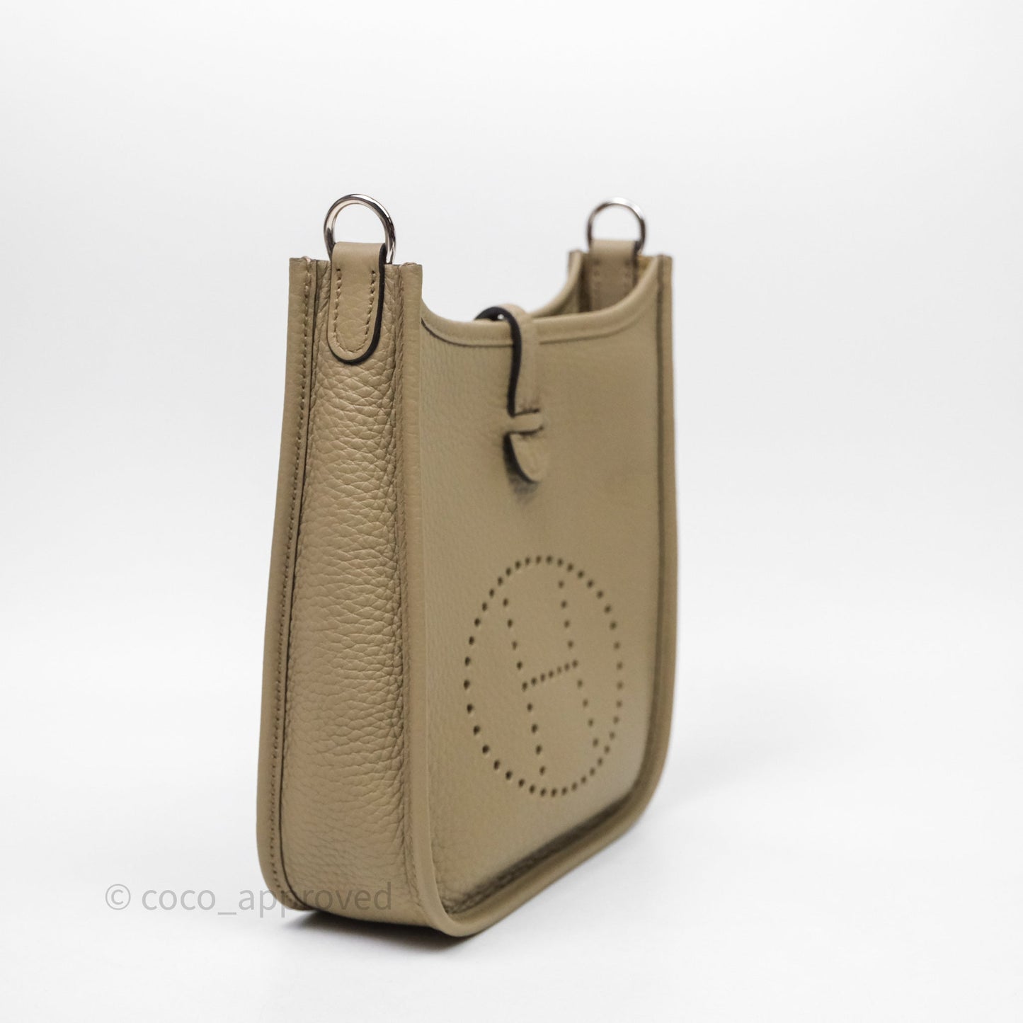 Hermès Mini Evelyne 16 Beige Marfa 8Q Clemence Gold Hardware