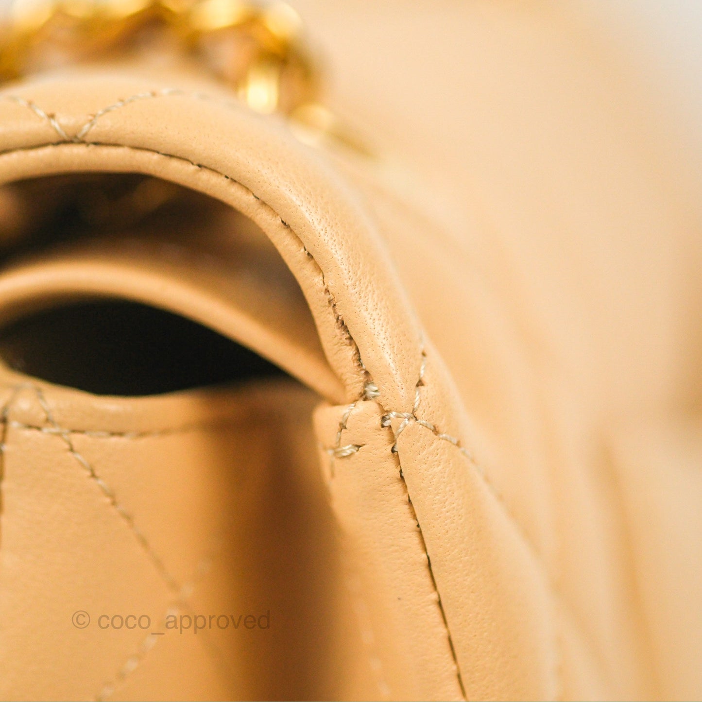 Chanel Classic M/L Medium Flap Quilted Beige Lambskin Gold Hardware