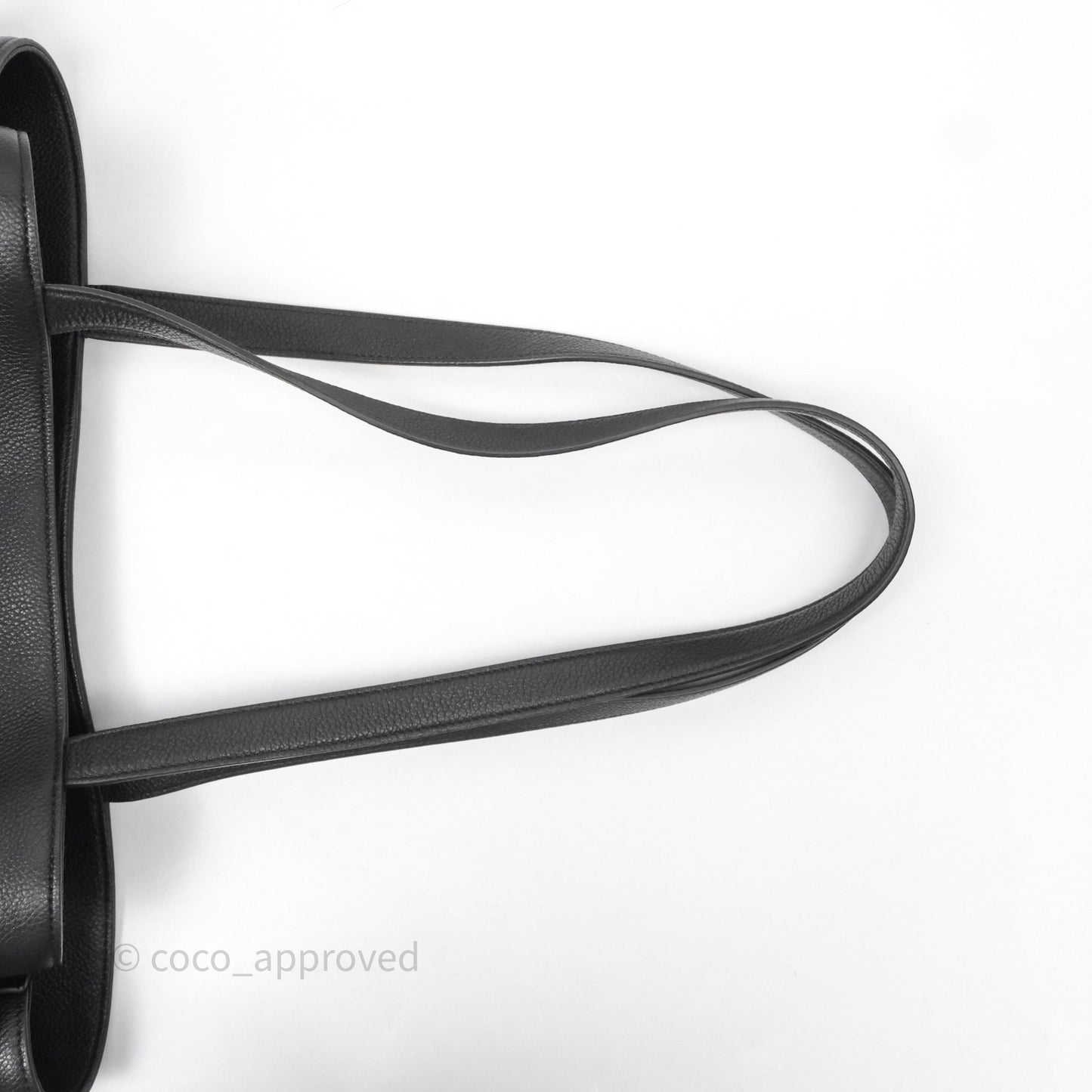 Celine Medium Cabas Anaïs Cuir Triomphe in Grained Calfskin Black