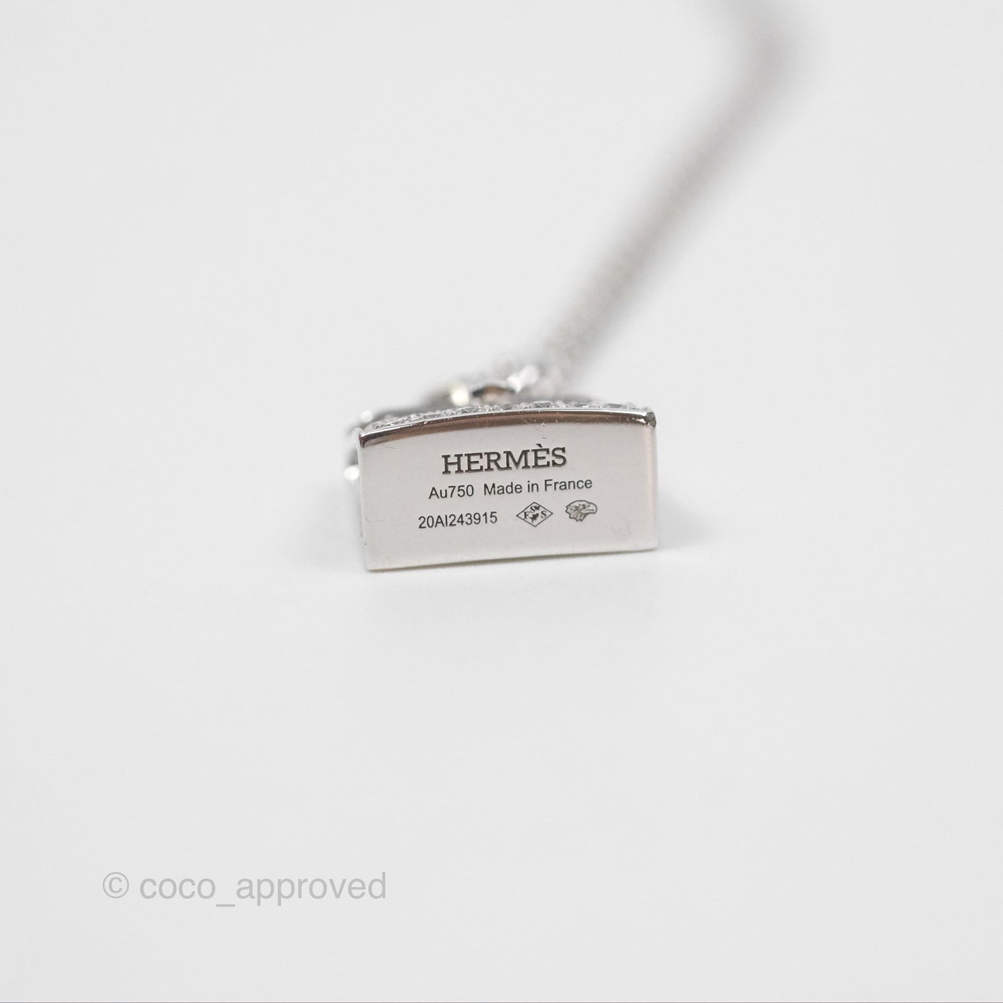 Hermès Kelly Amulettes Diamonds Pendant Necklace White Gold