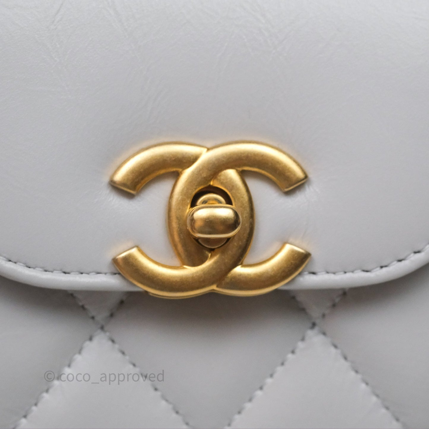 Chanel Kelly Bag Quilted Light Grey Shiny Calfskin Aged Gold Hardware