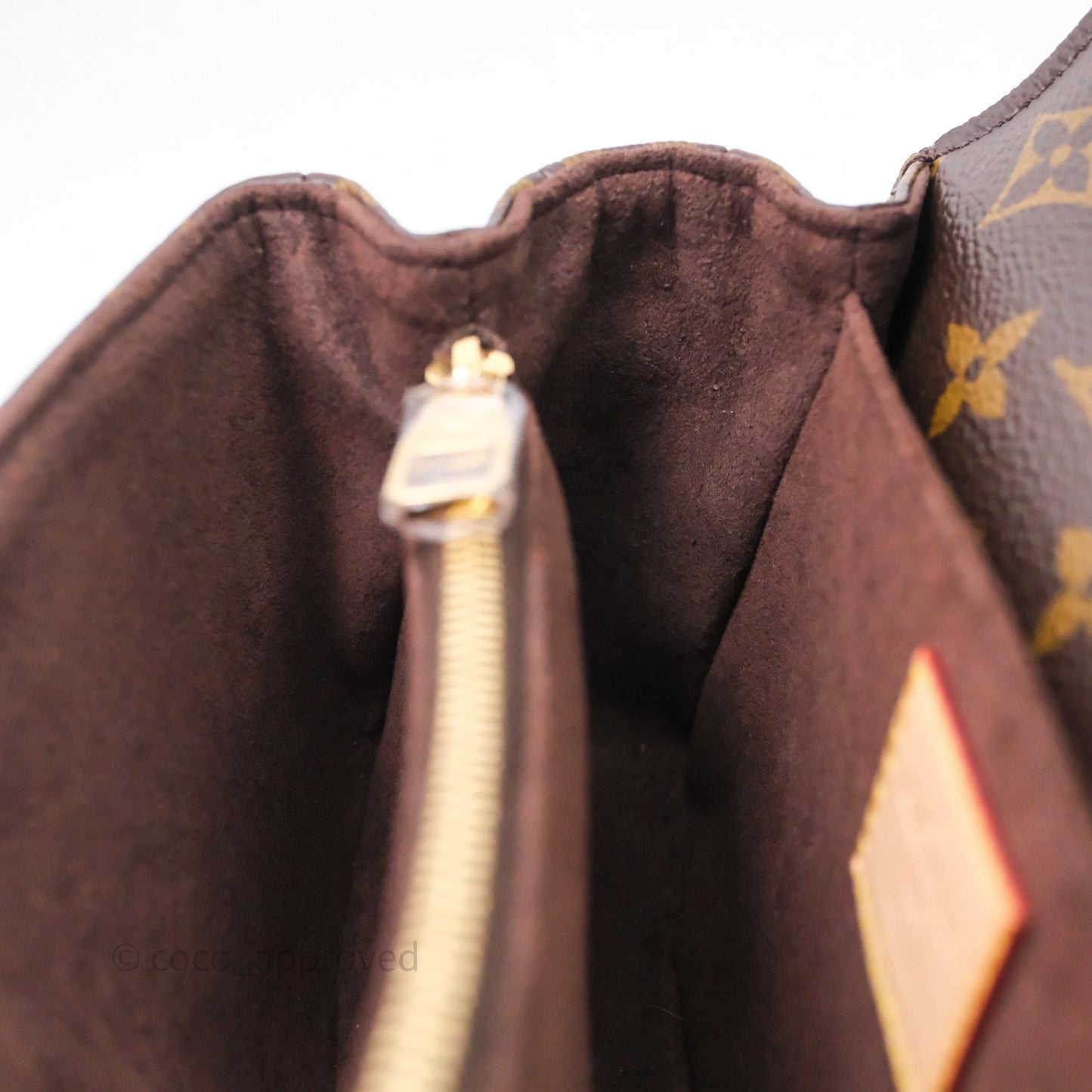 Louis Vuitton Pochette Métis East West Monogram Canvas