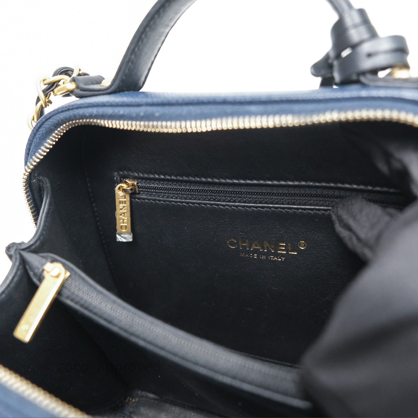 Chanel Quilted Medium CC Filigree Vanity Case Dark Navy Caviar Gold Hardware