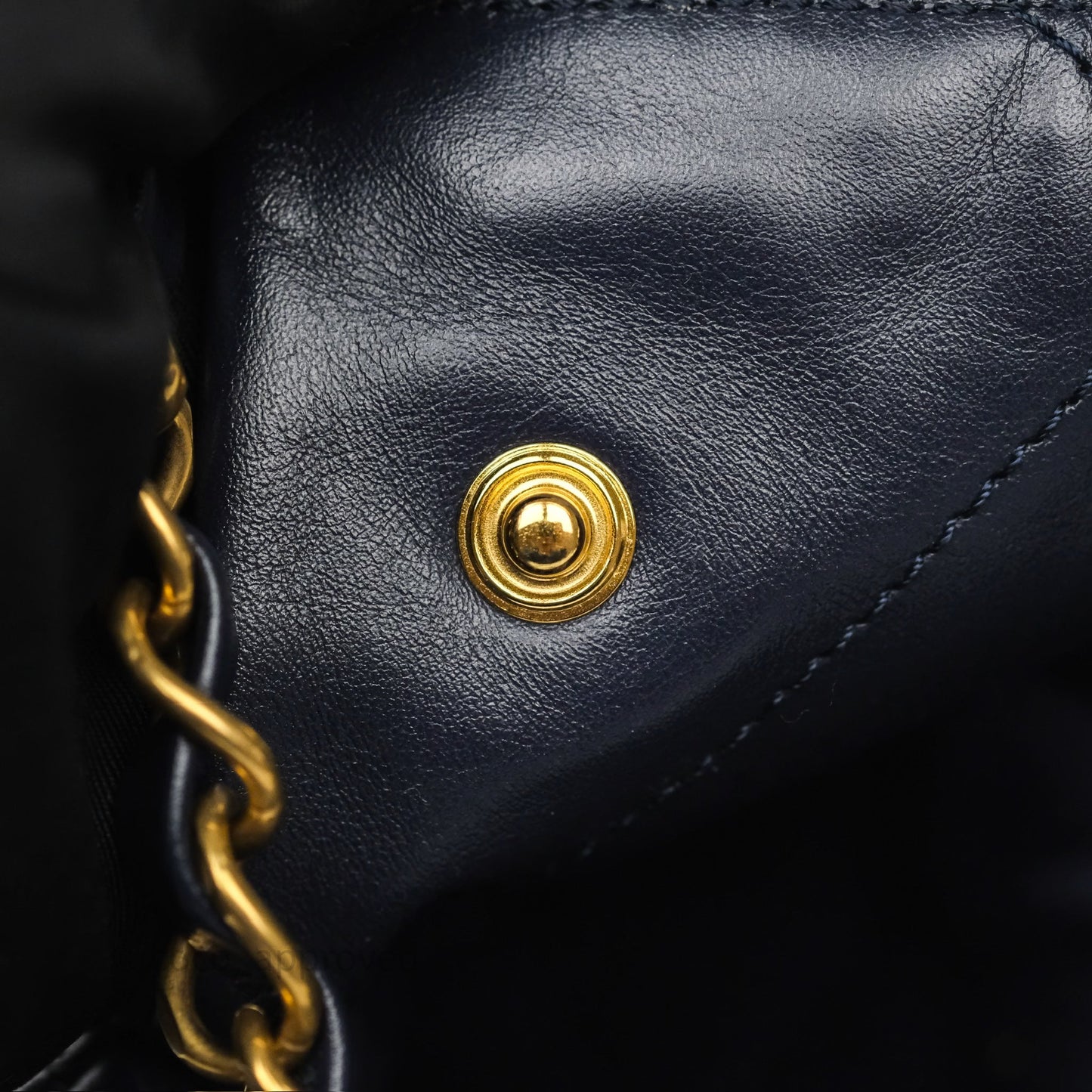 Chanel 22 Medium Navy Shiny Calfskin Aged Gold Hardware