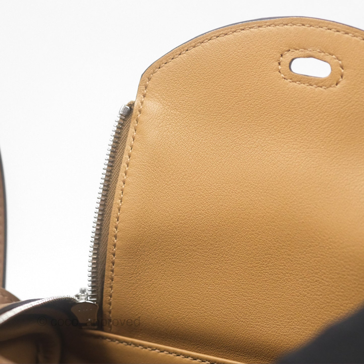 Hermès Mini Lindy 20 Verso Swift Alezan 3G / Biscuit 48 Palladium Hardware