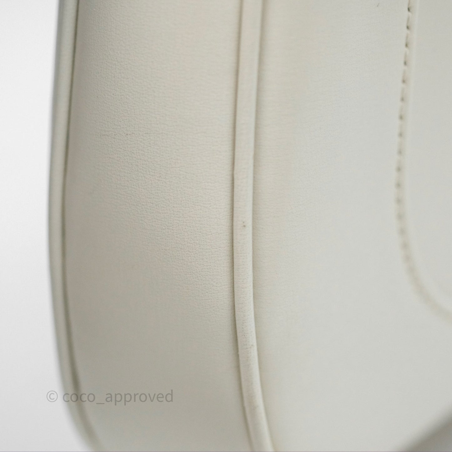 Gucci Jackie 1961 White Small Shoulder Bag Gold Hardware
