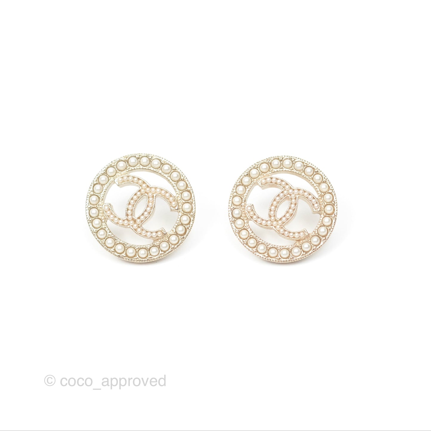 Chanel Pearl CC Round Earrings Gold Tone 17A