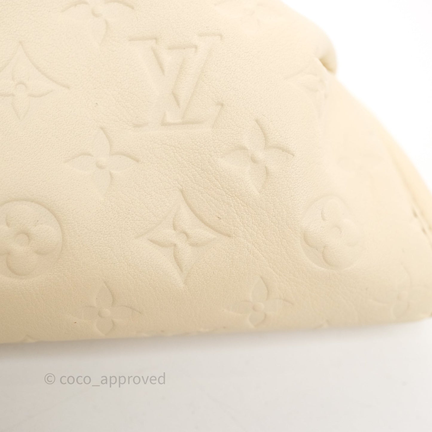 Louis Vuitton Gyoza Key Pouch Beige