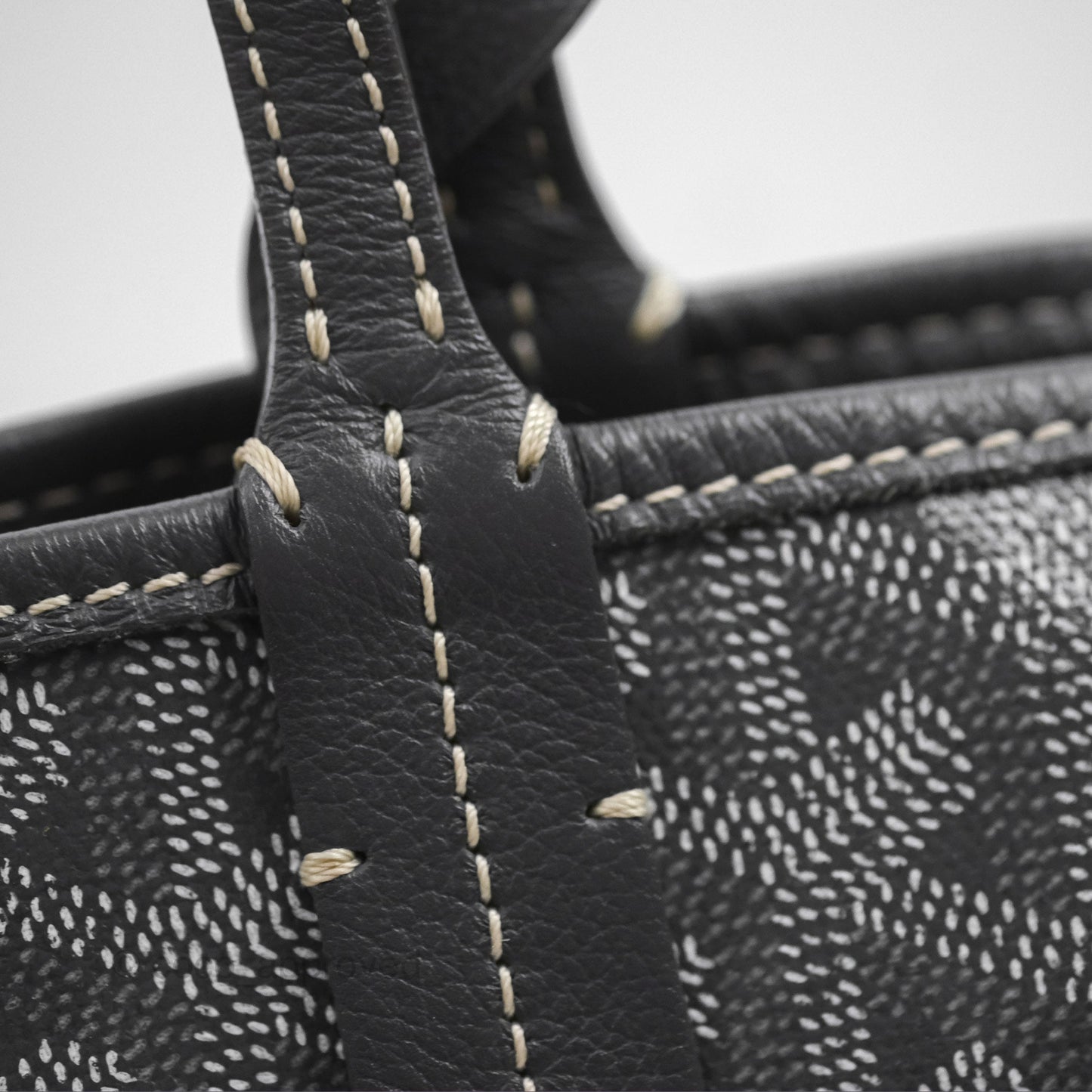 Goyard St Louis Tote PM ⁣⁣⁣⁣⁣⁣⁣⁣⁣⁣⁣⁣⁣⁣⁣⁣⁣⁣⁣⁣Grey